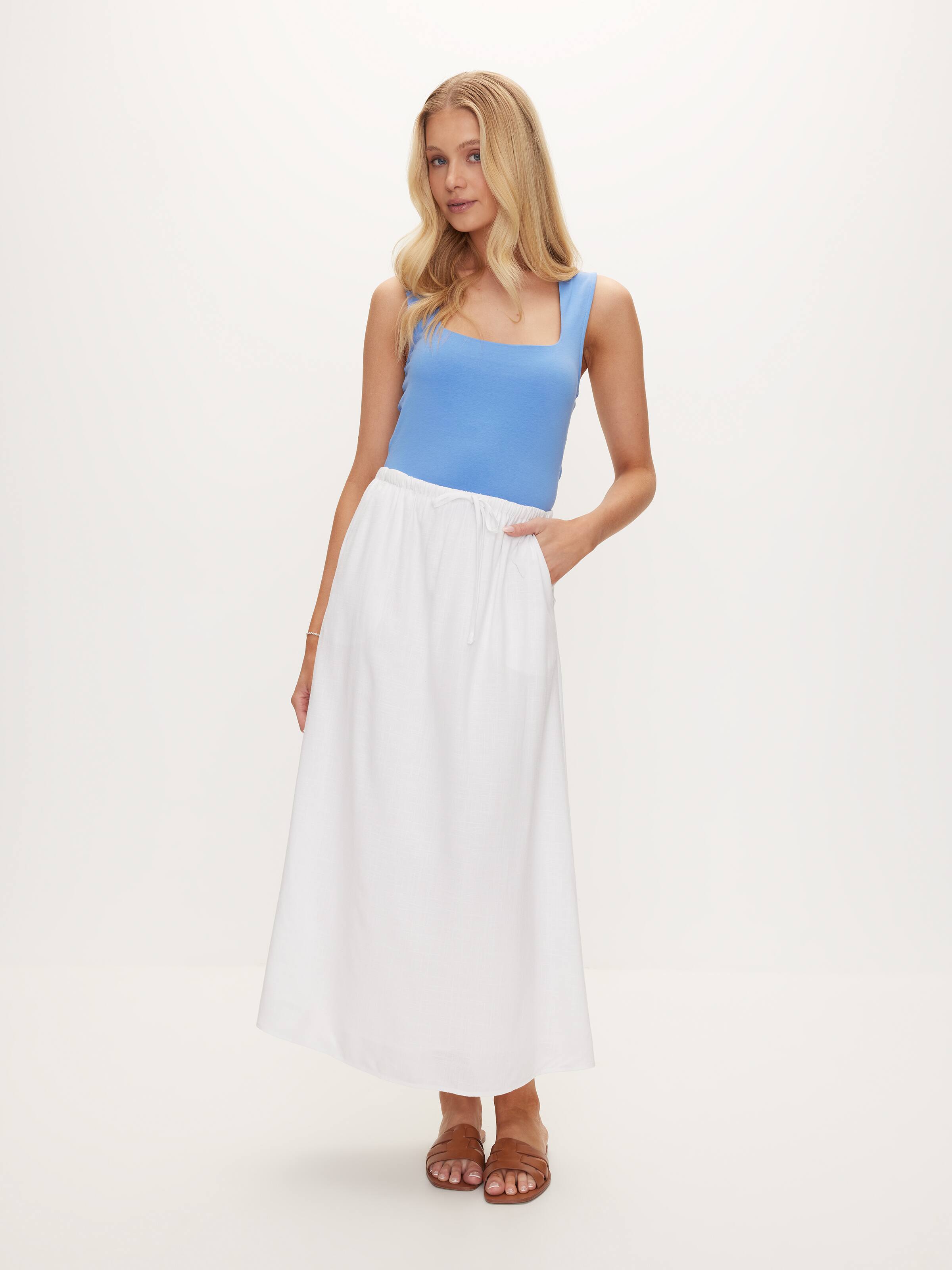 Open Neck Tank