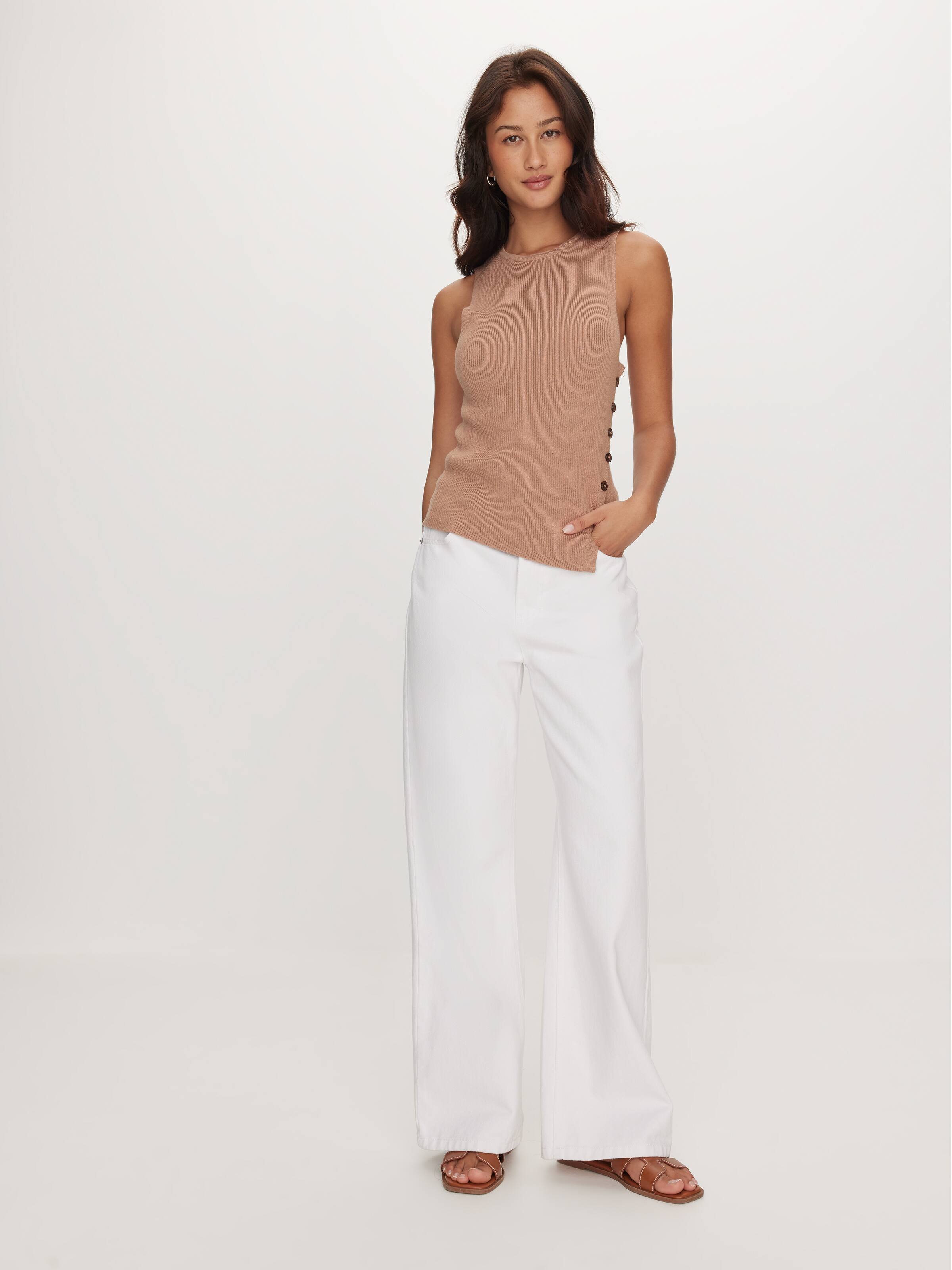 Anna Sleeveless Asymm Top