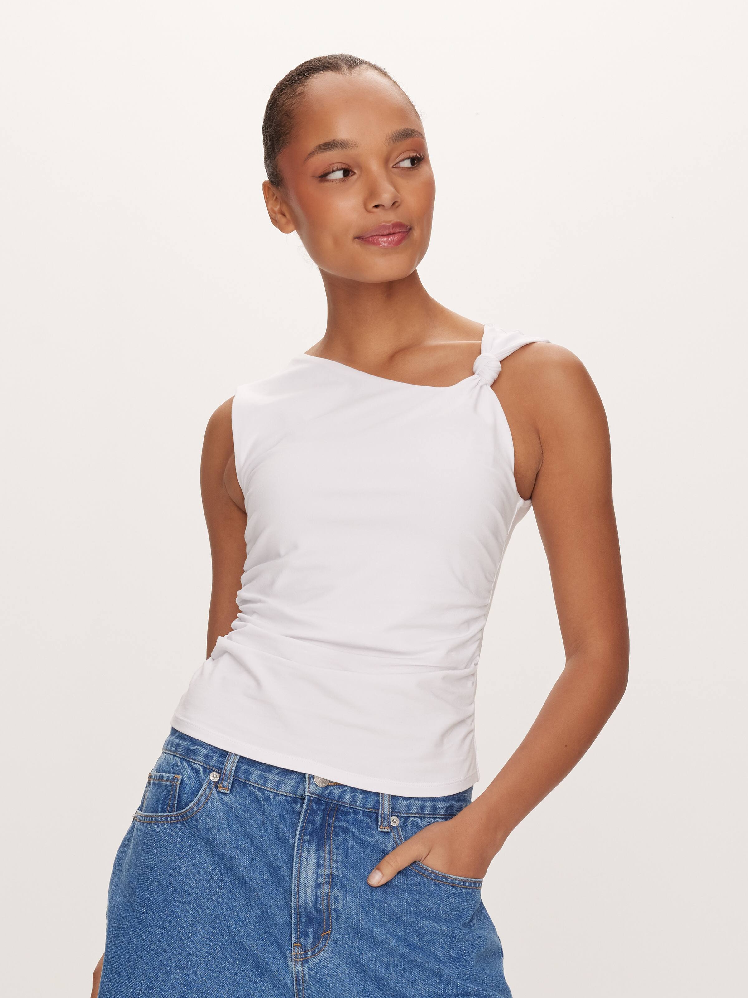 V Twist Shoulder Tank