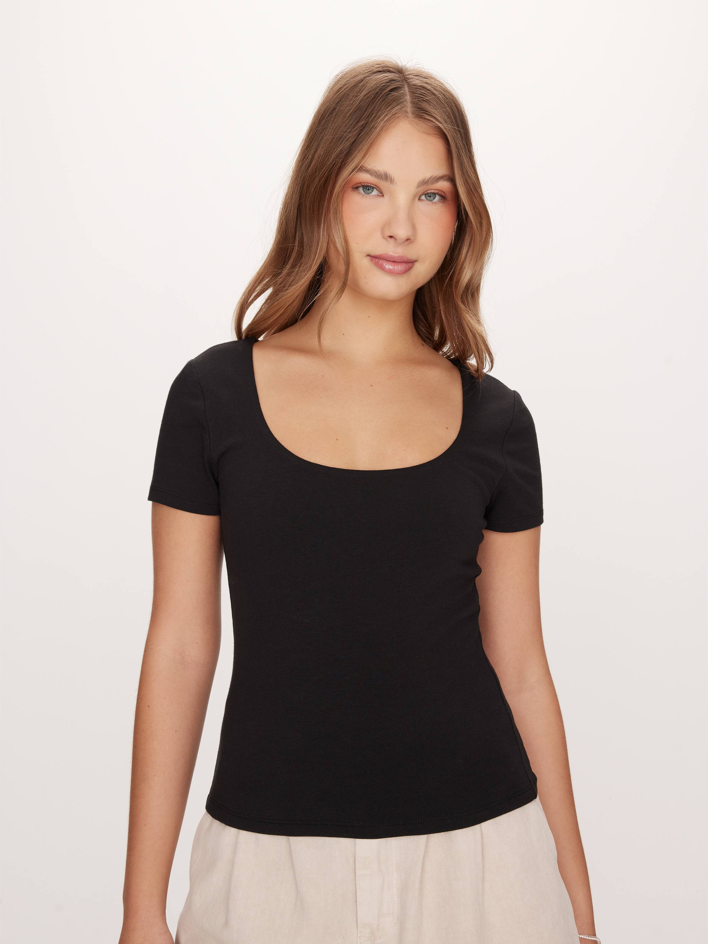 V Scoop Neck Tee