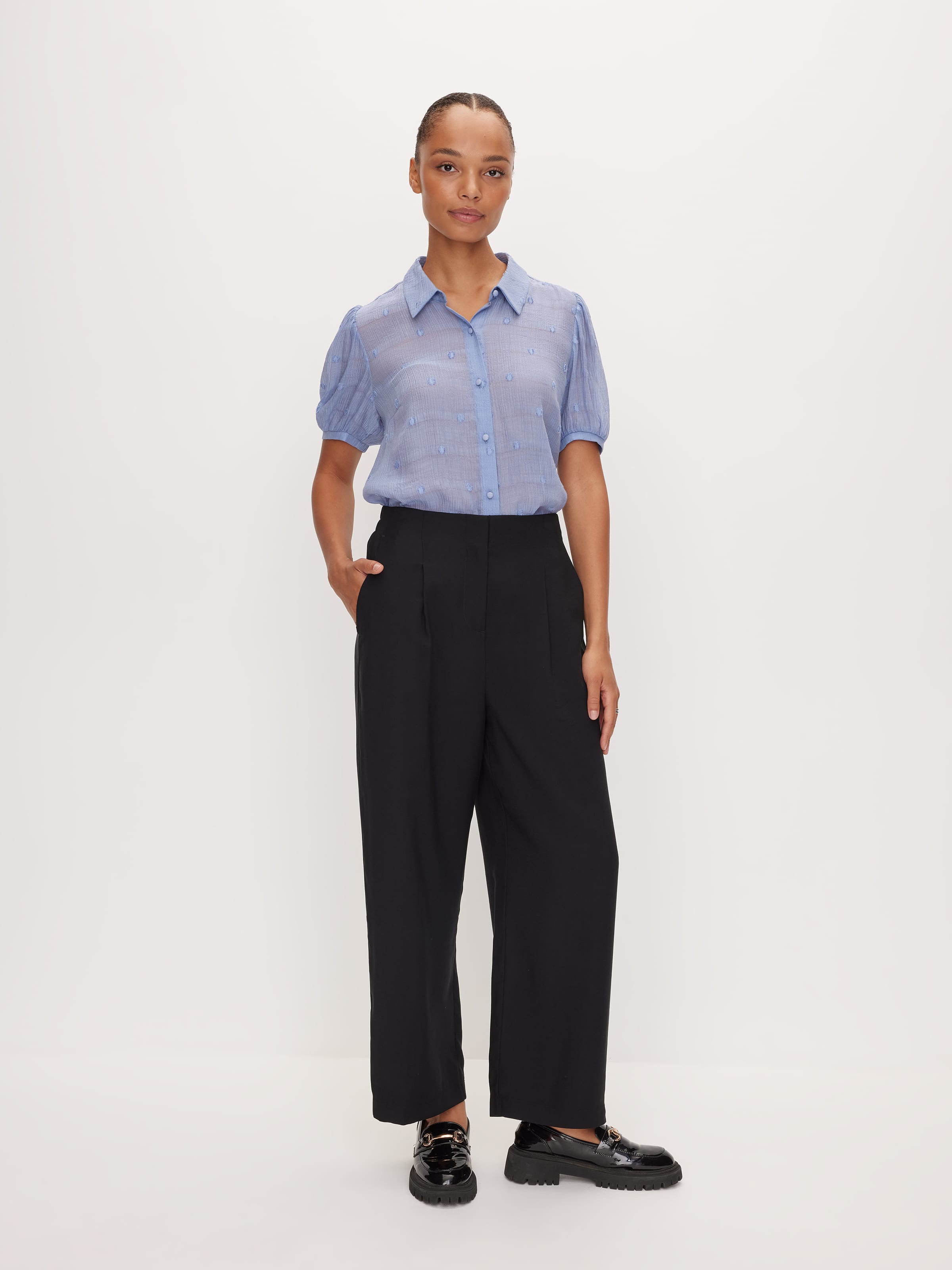 Cora Dobby Short Sleeve Shirt