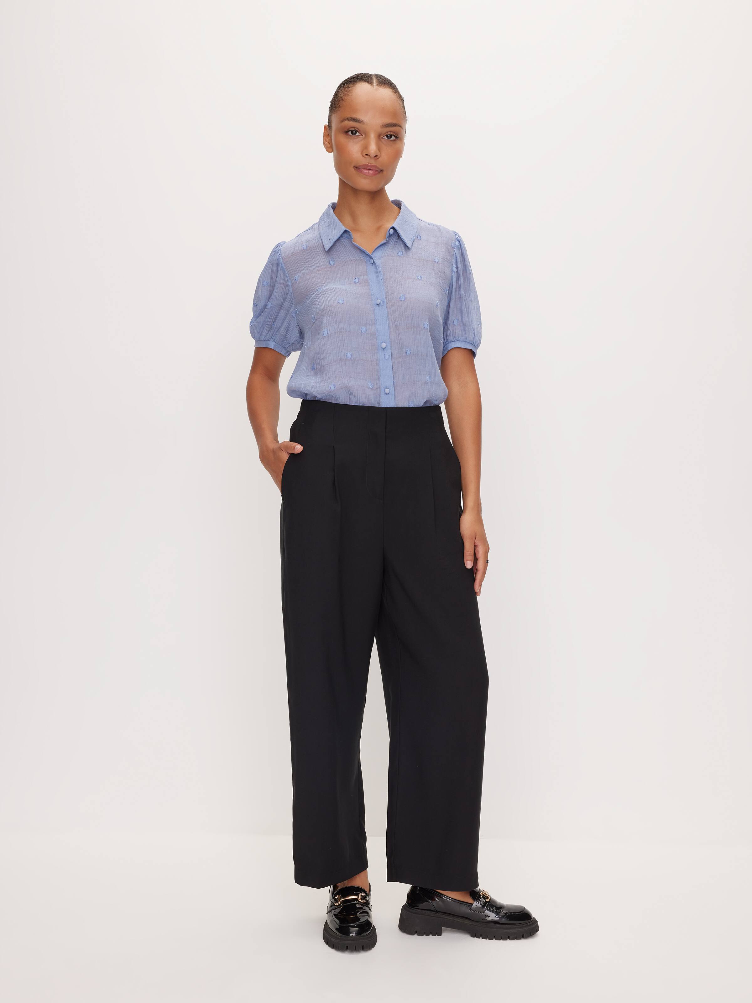 Cora Dobby Short Sleeve Shirt