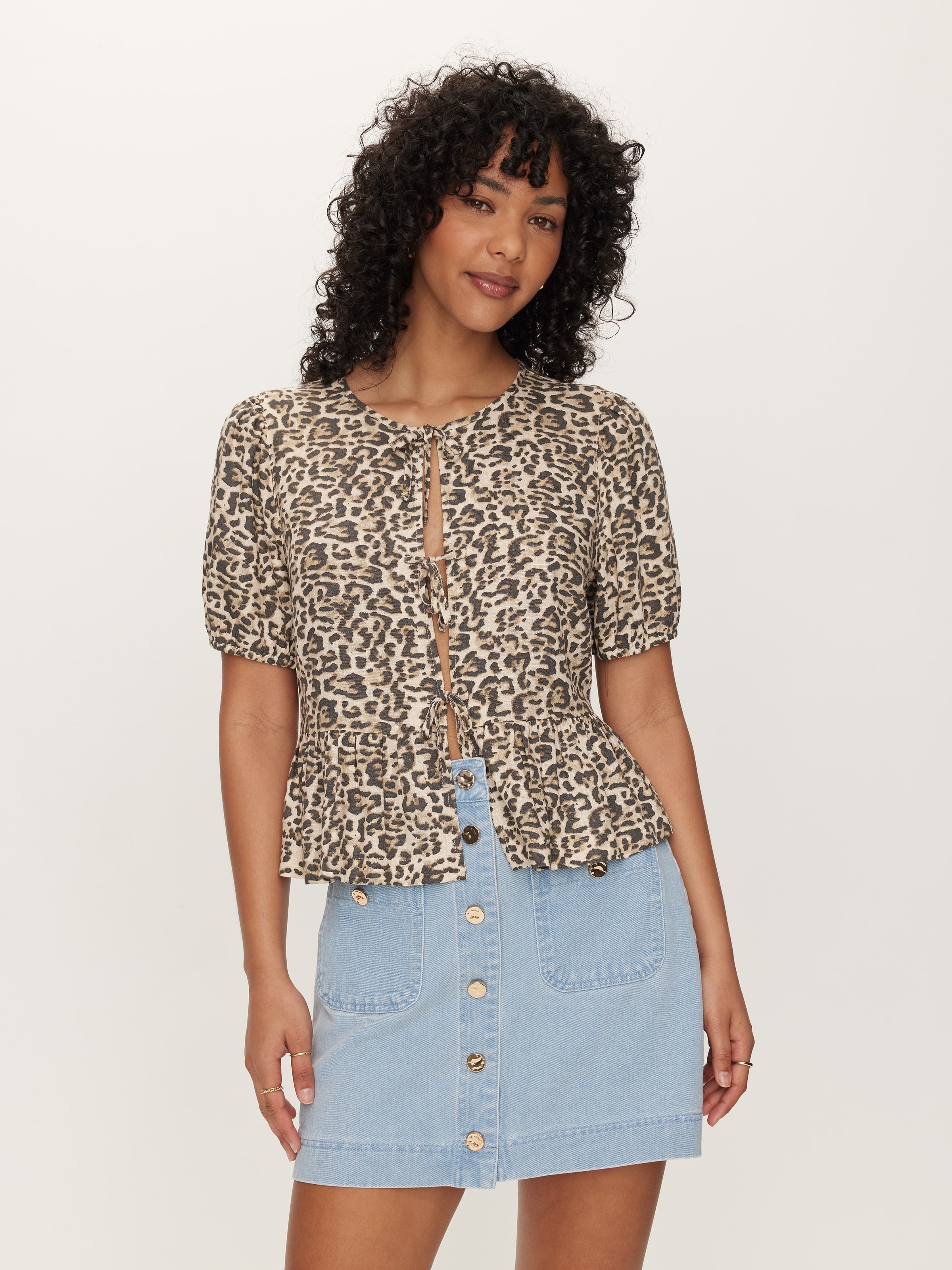 Andi Tie Front Top