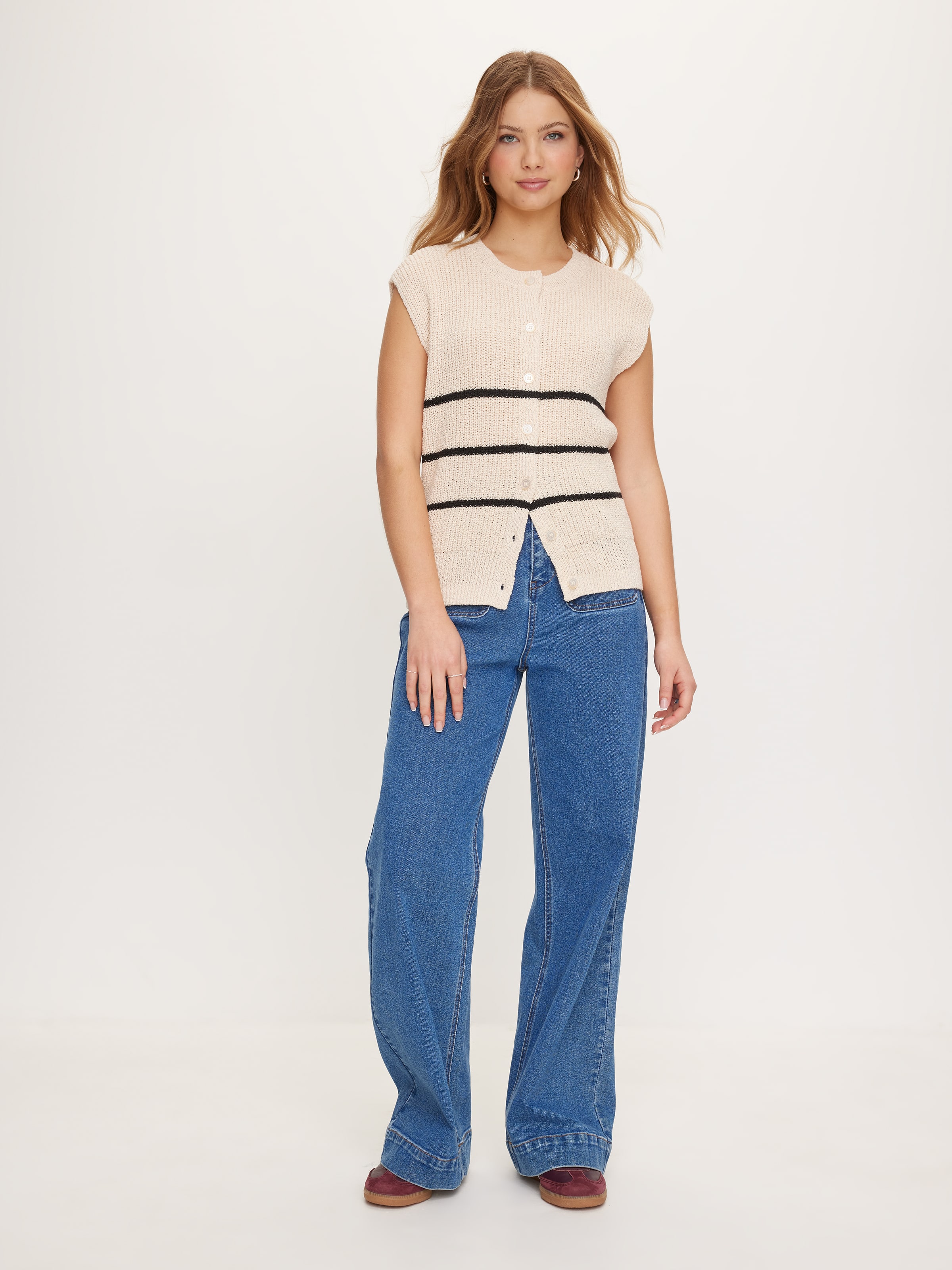 Lola Relaxed Sleveless Cardi