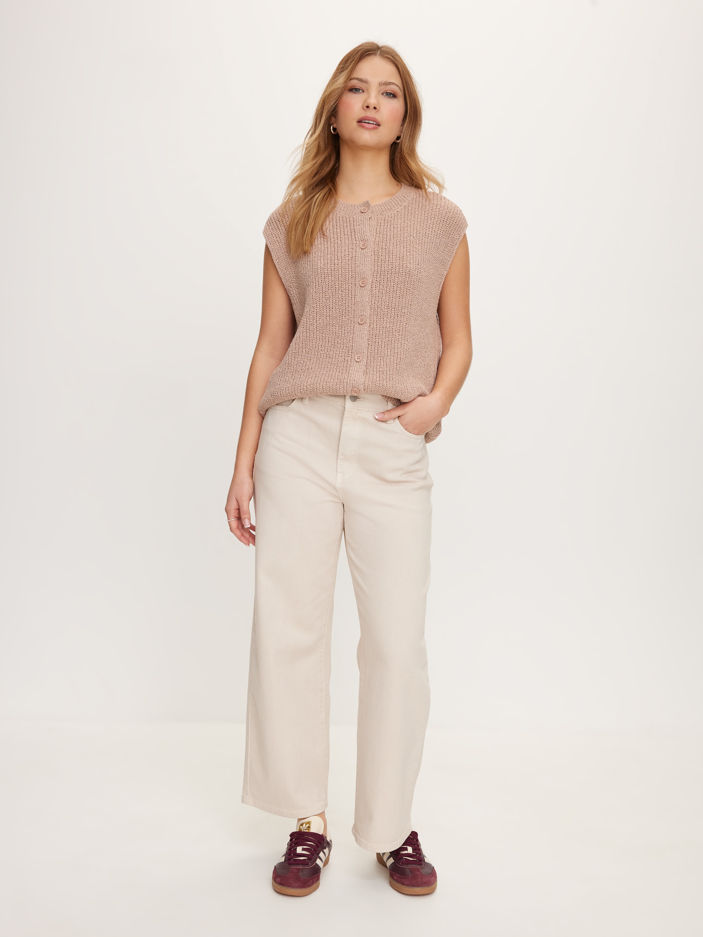 Lola Relaxed Sleveless Cardi