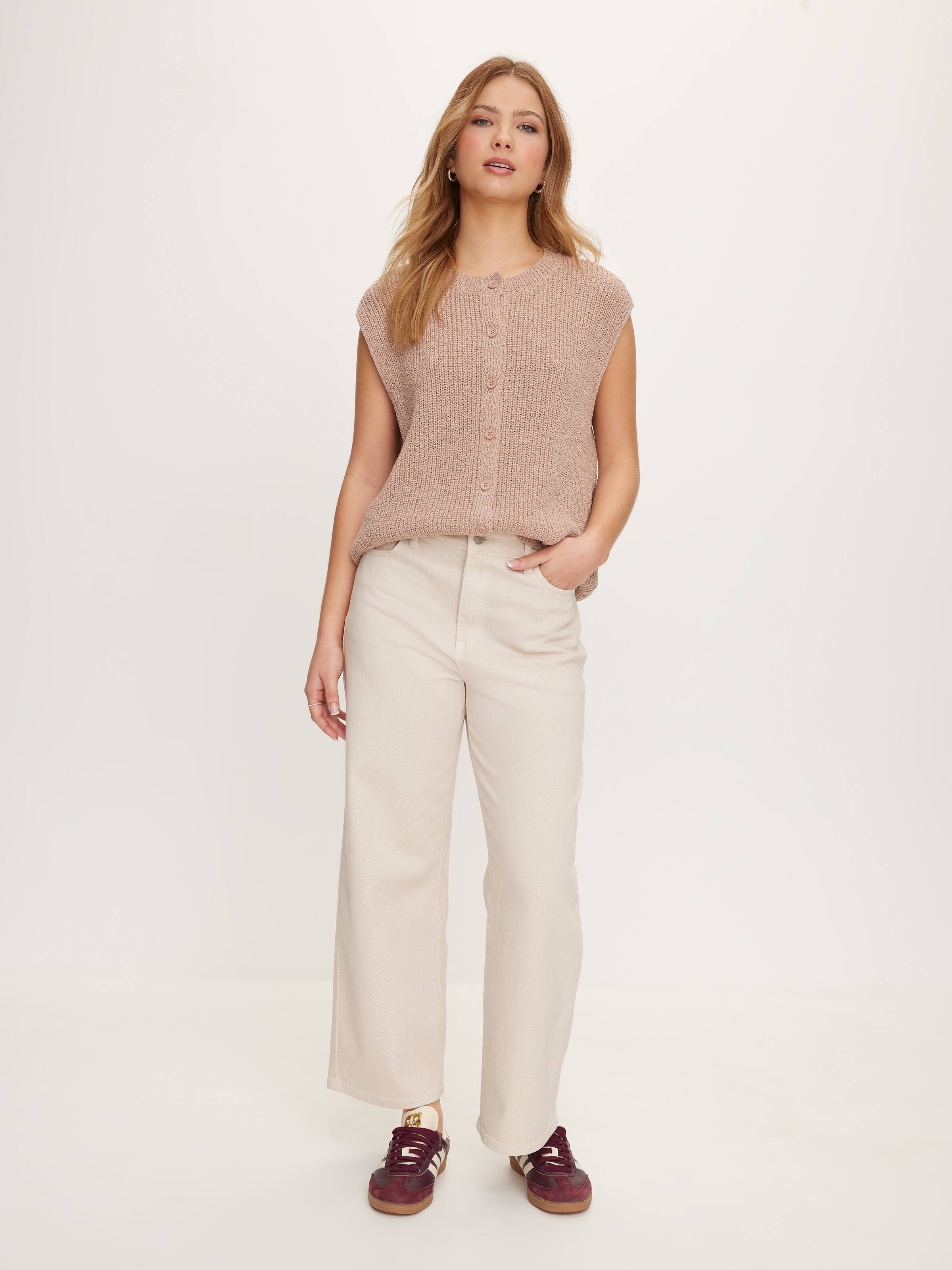 Lola Relaxed Sleveless Cardi