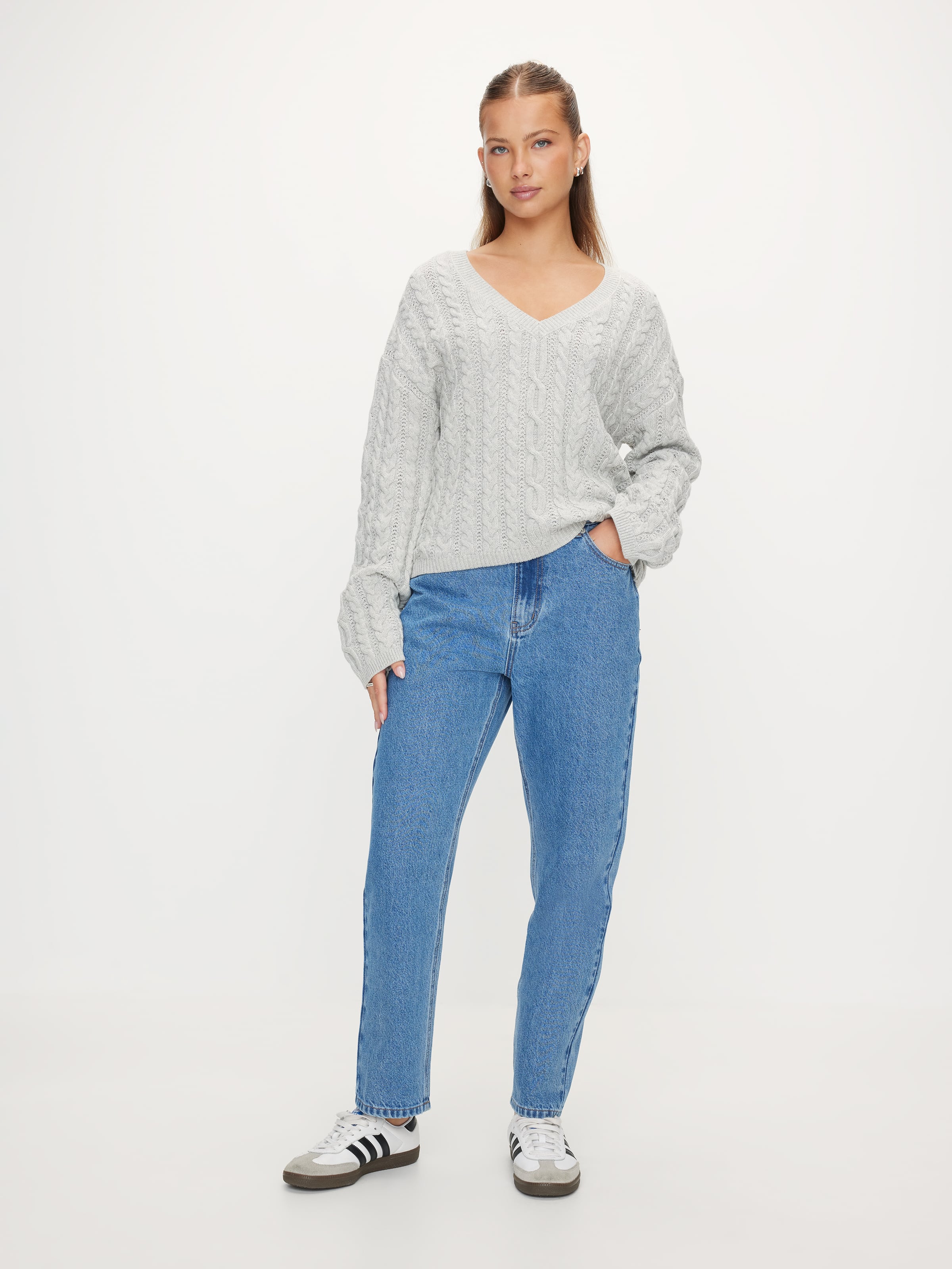 Alba V-Neck Cable Long Sleeve Knit
