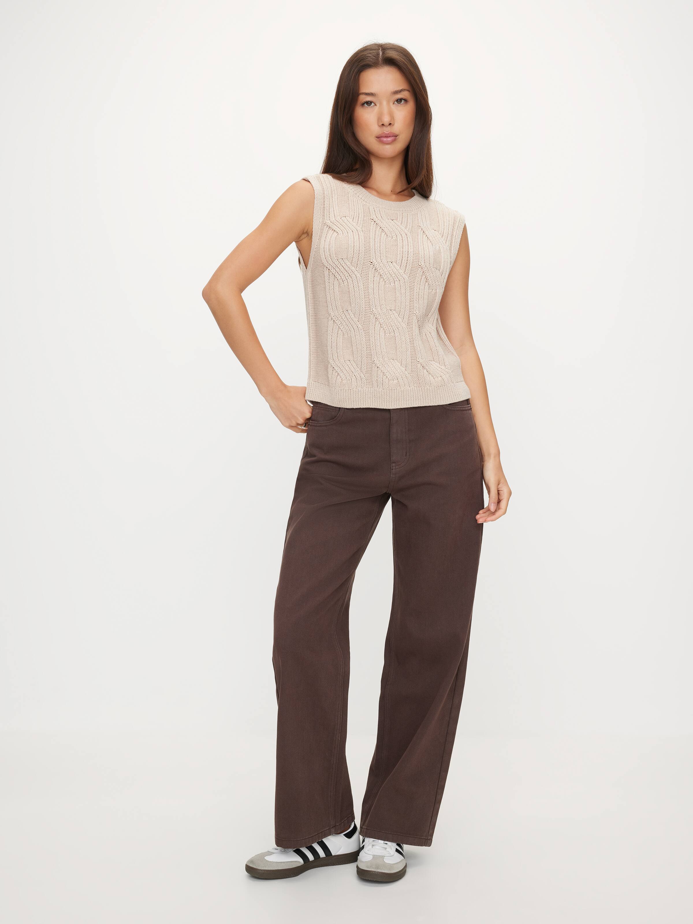 Quinn Cable Sleeve Less Knit