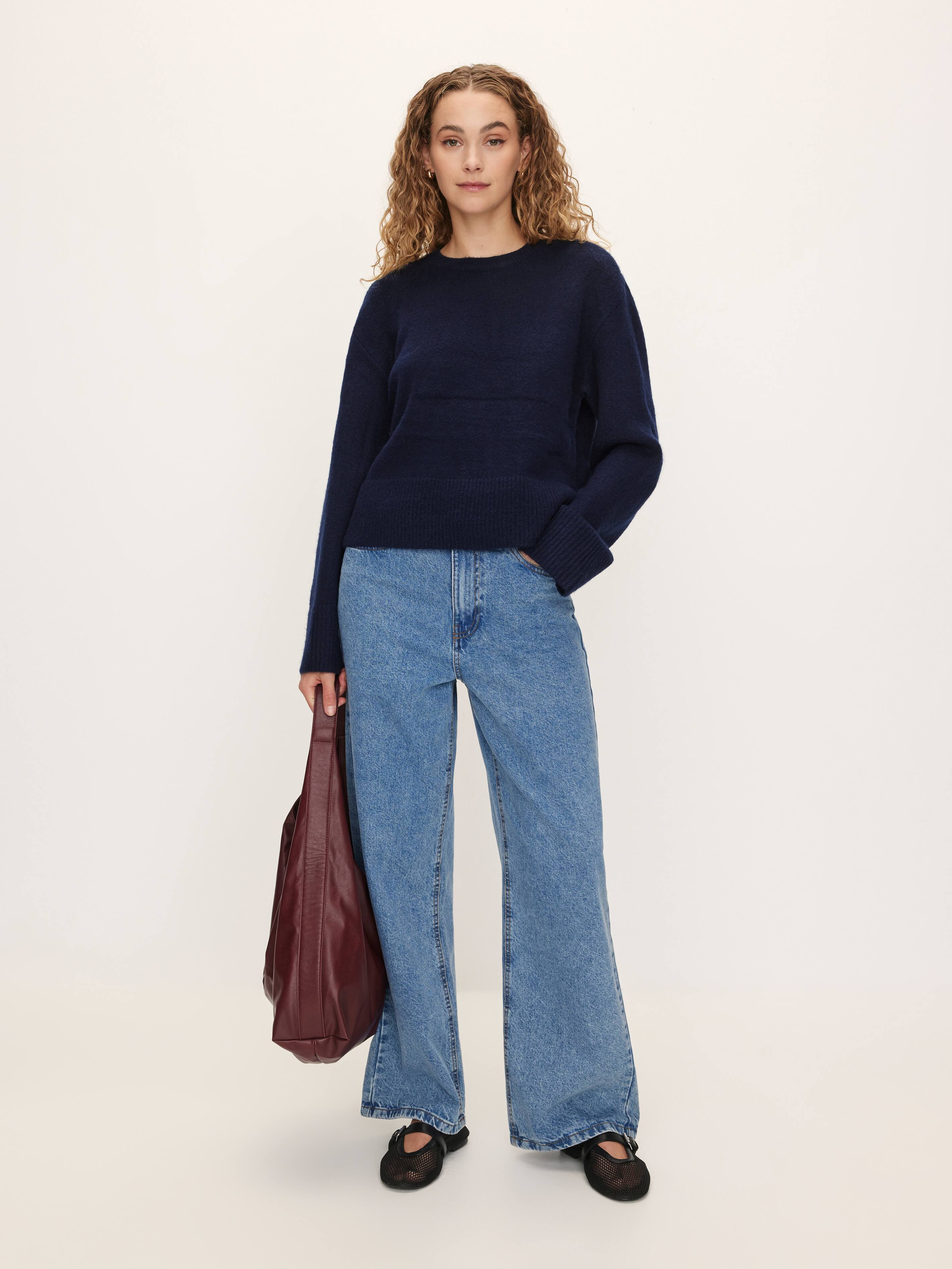 Liana Easy Long Sleeve Pullover