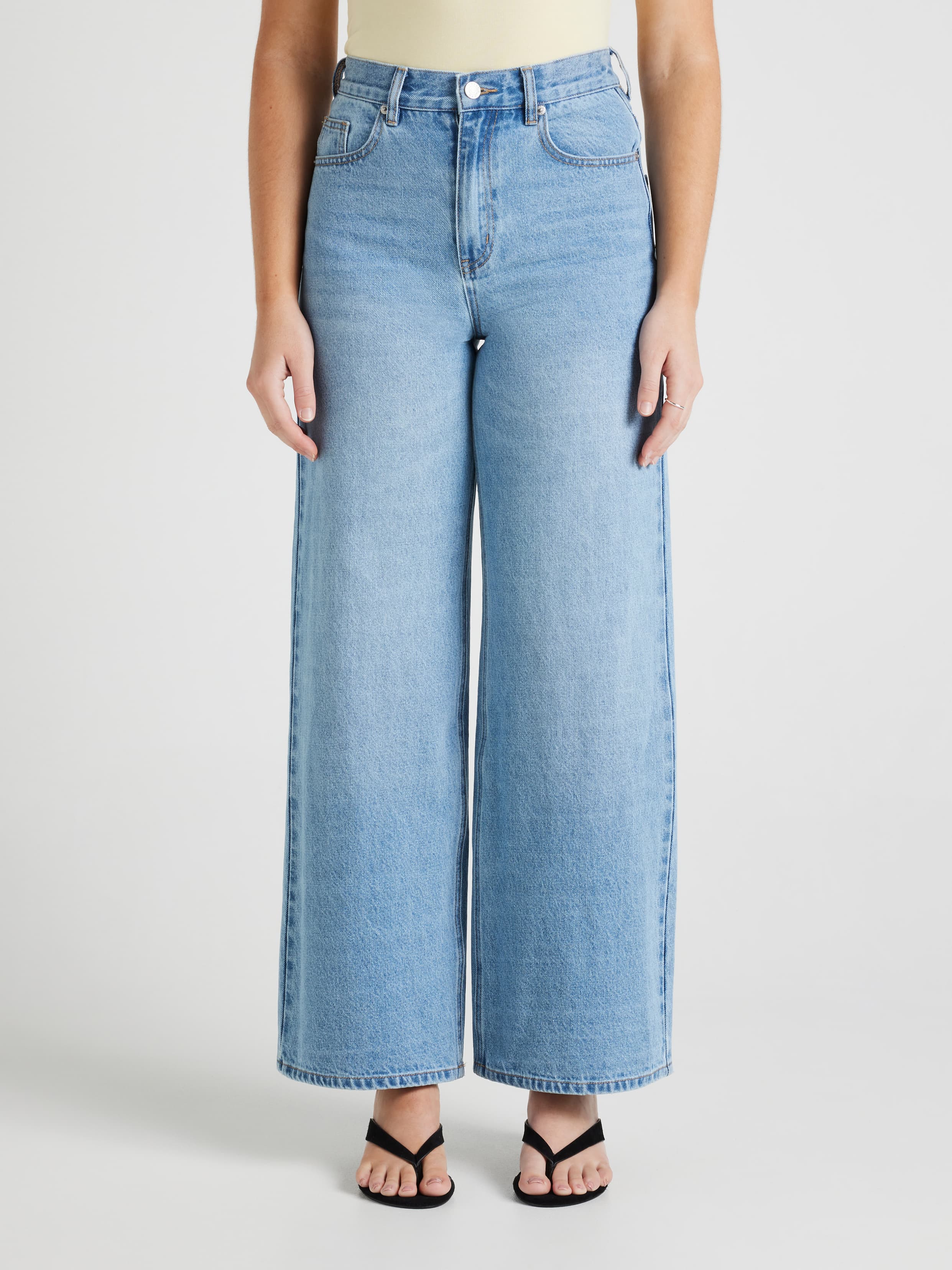 Whitney Wide And High Jeans
