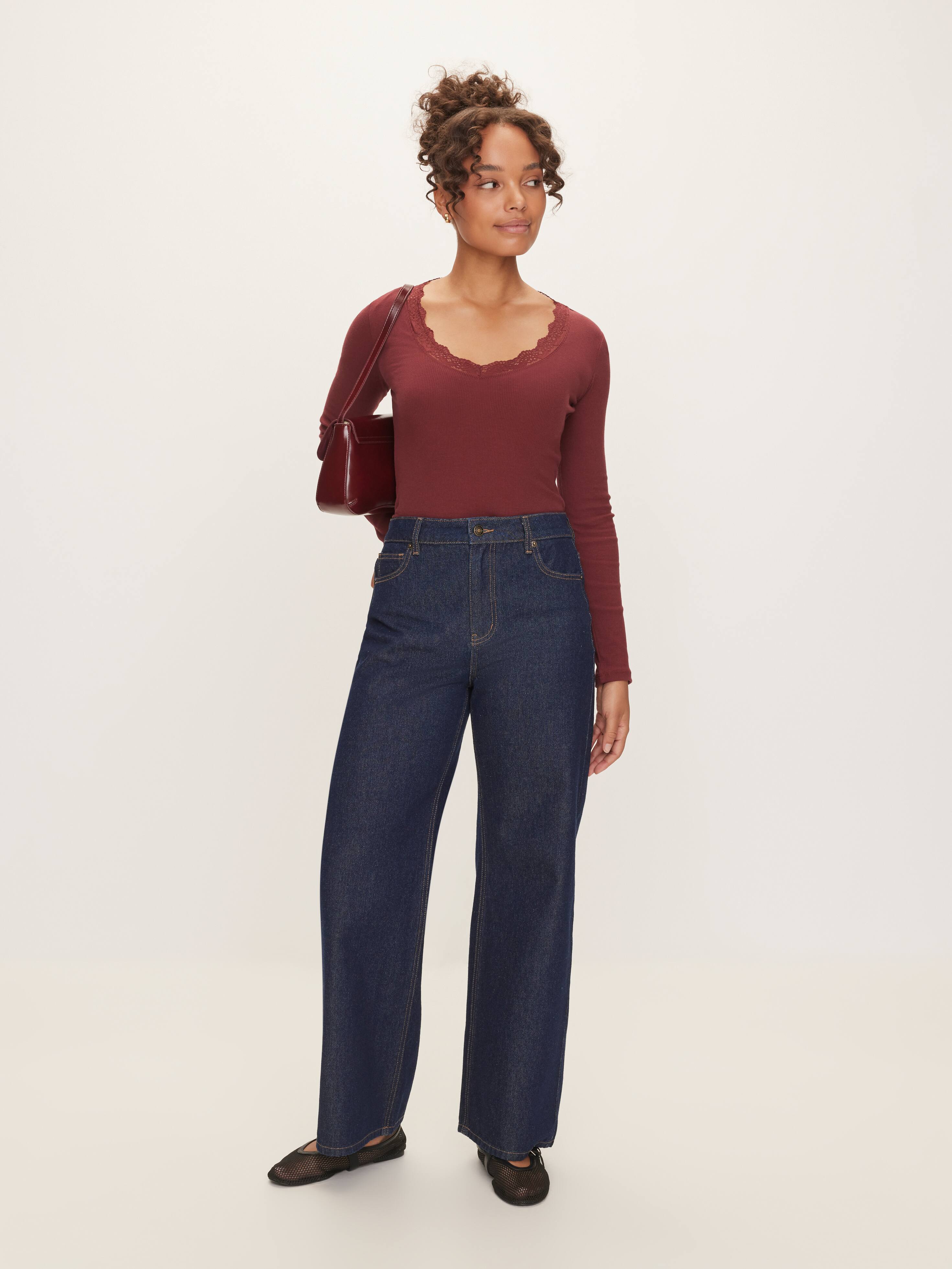 Gigi Lace V-Neck Long Sleeve Top