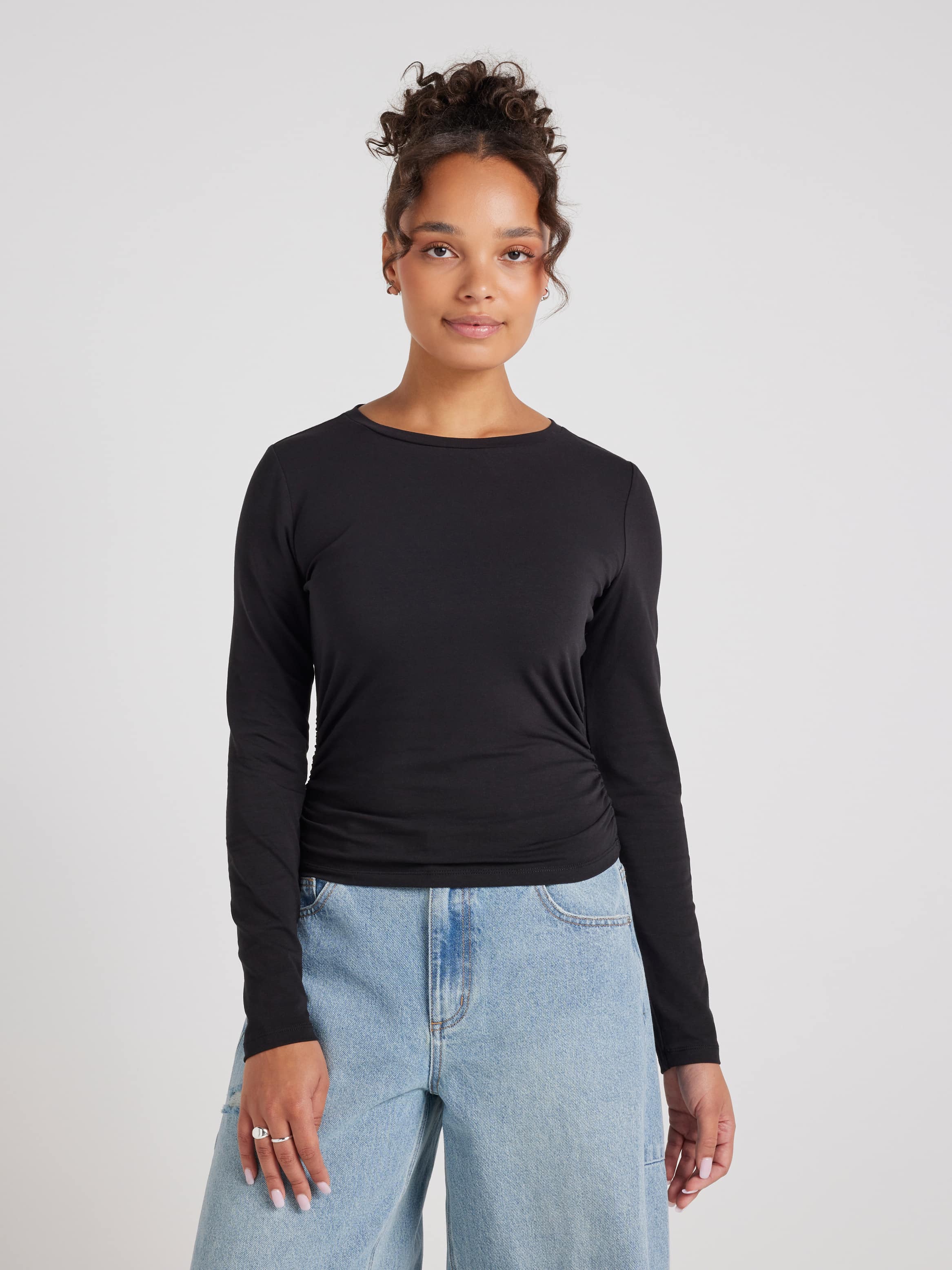 Crop Rouched Long Sleeve Top