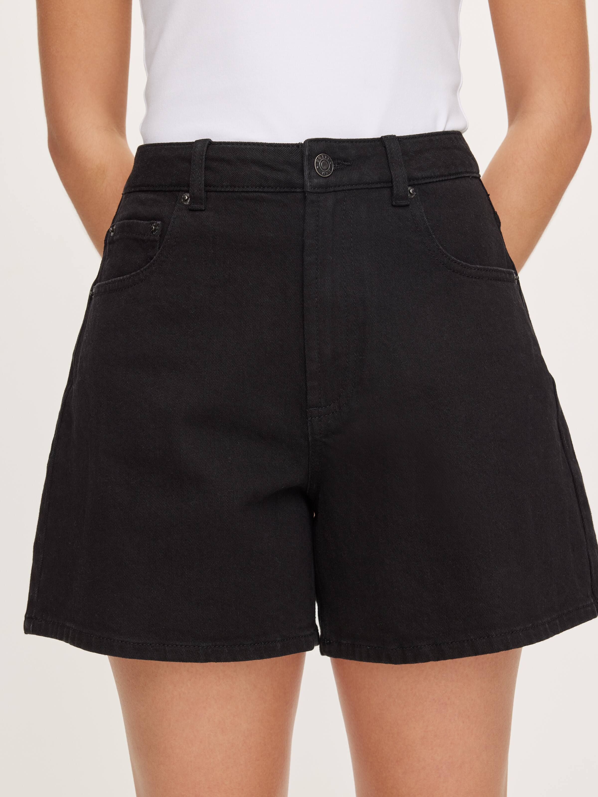 Addison Aline Short