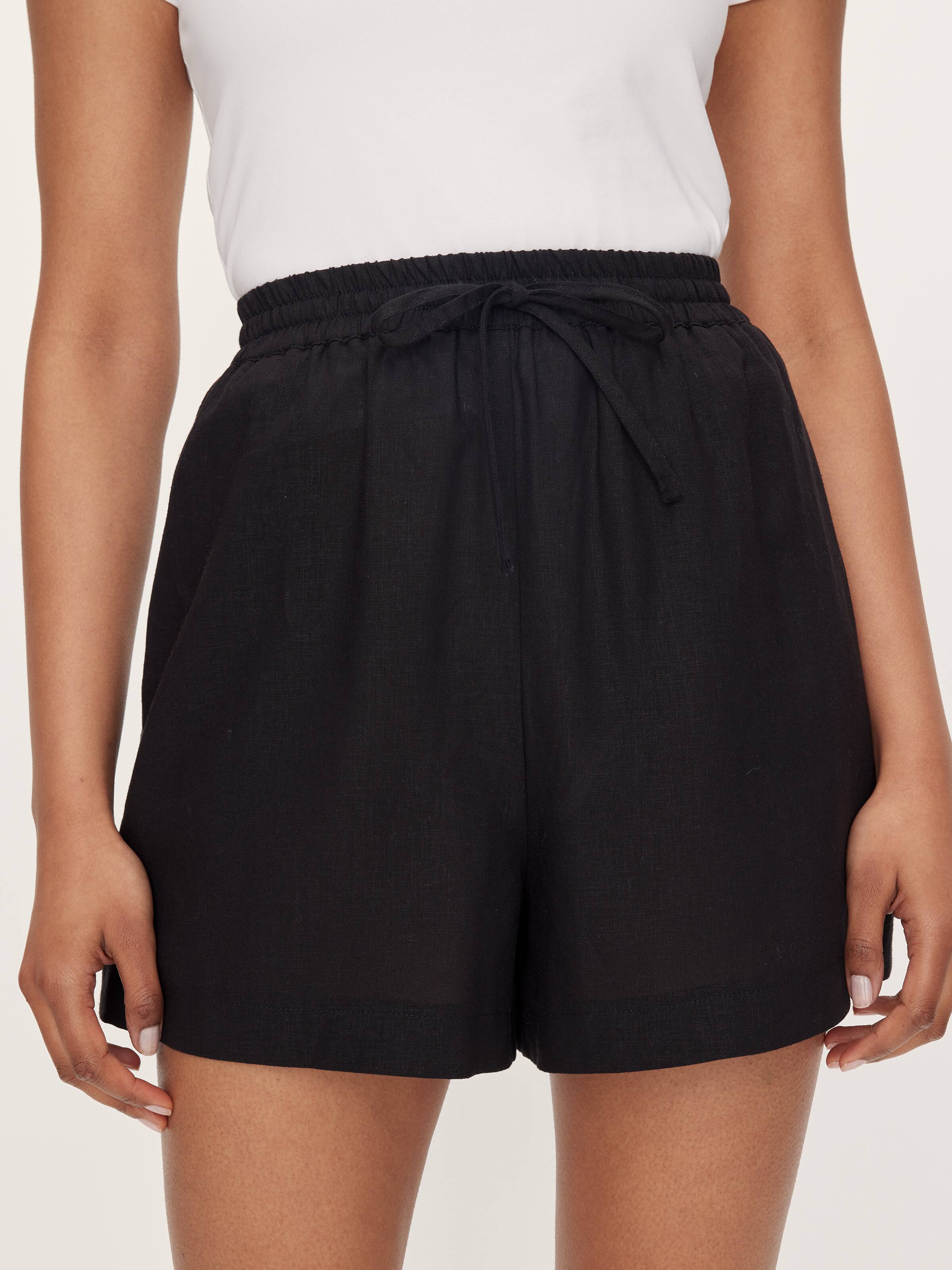 Carina Linen Blend Tie Front Short