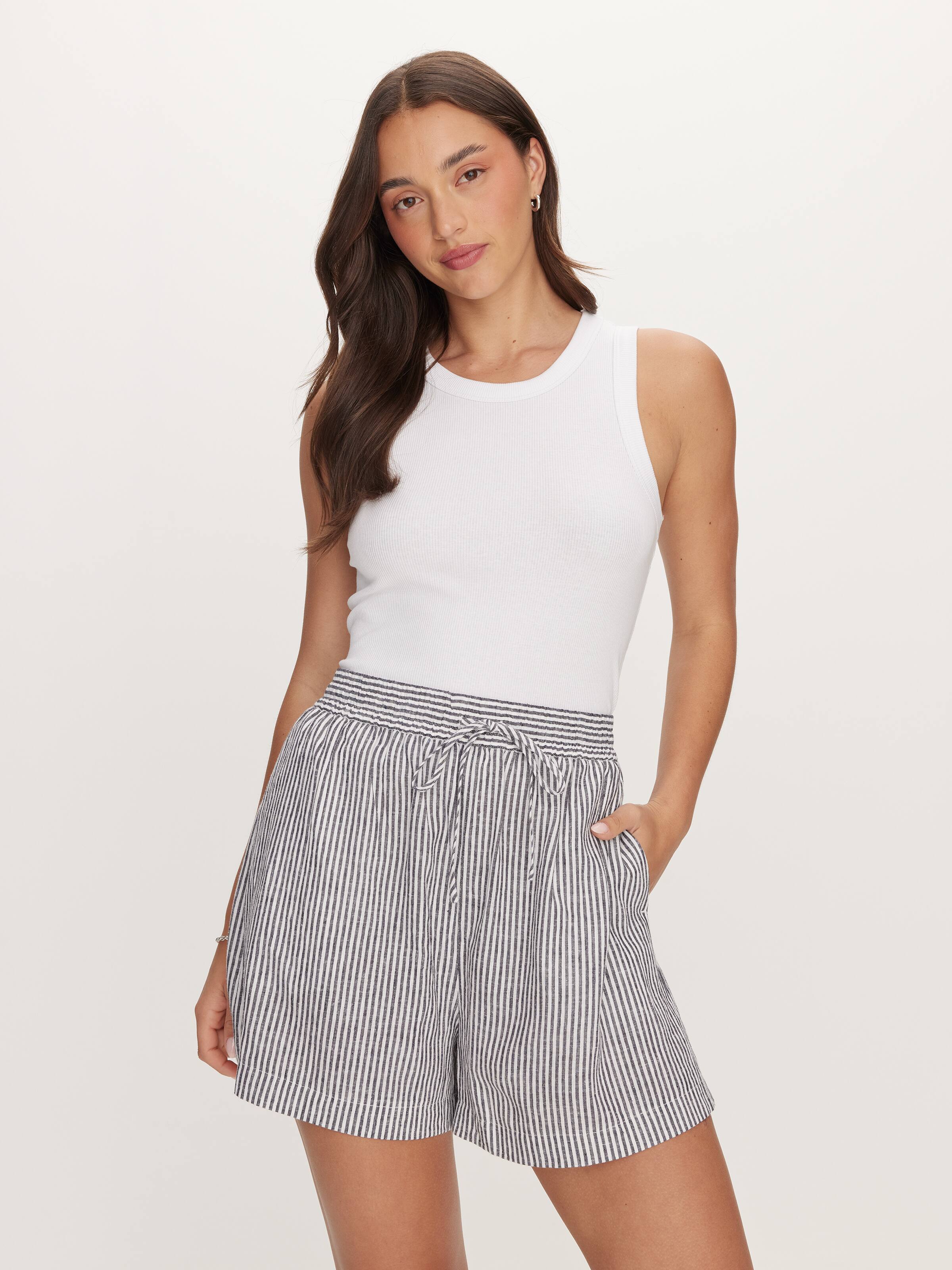 Carina Linen Blend Tie Front Short