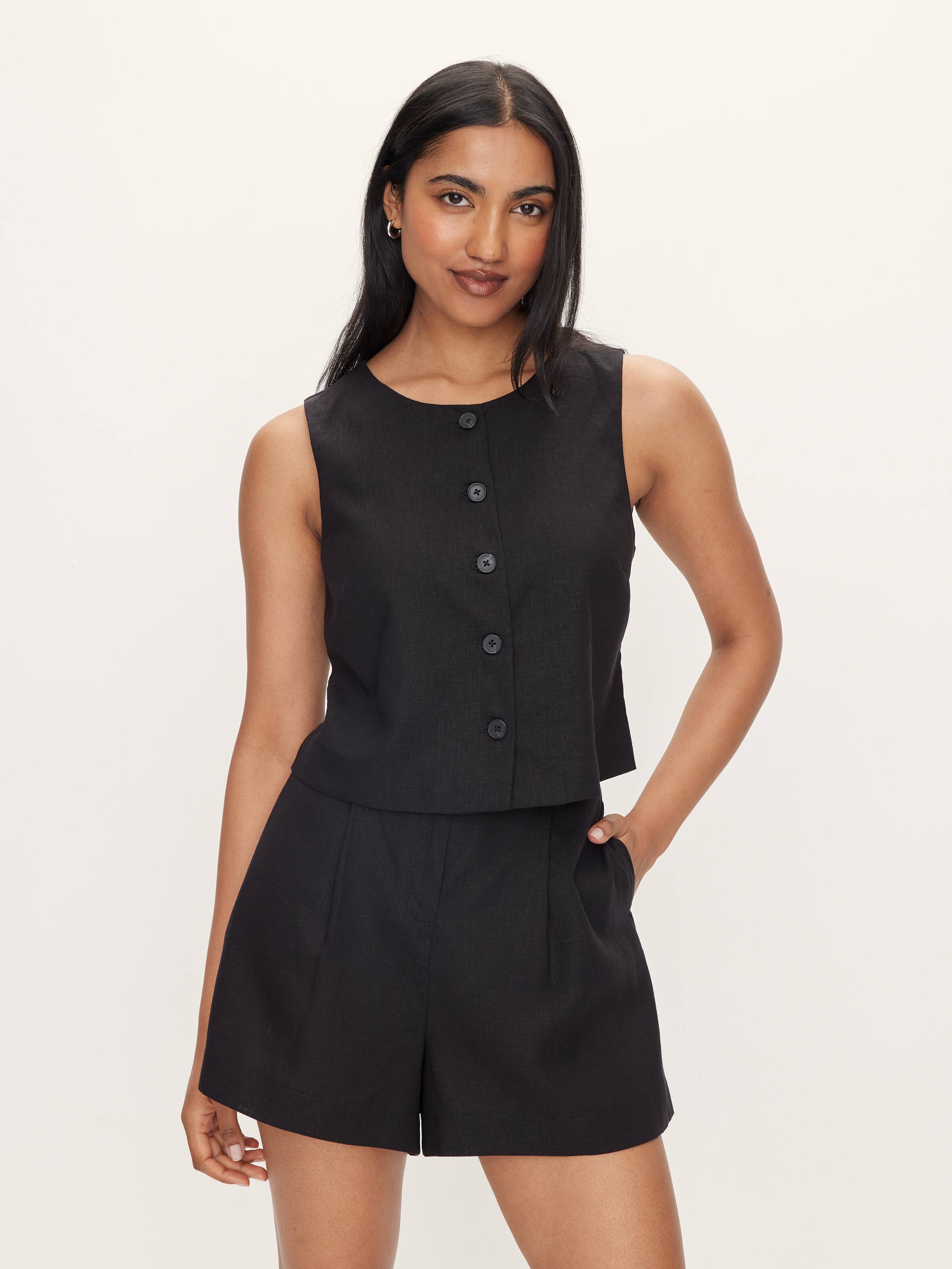 Adele Linen Blend Short