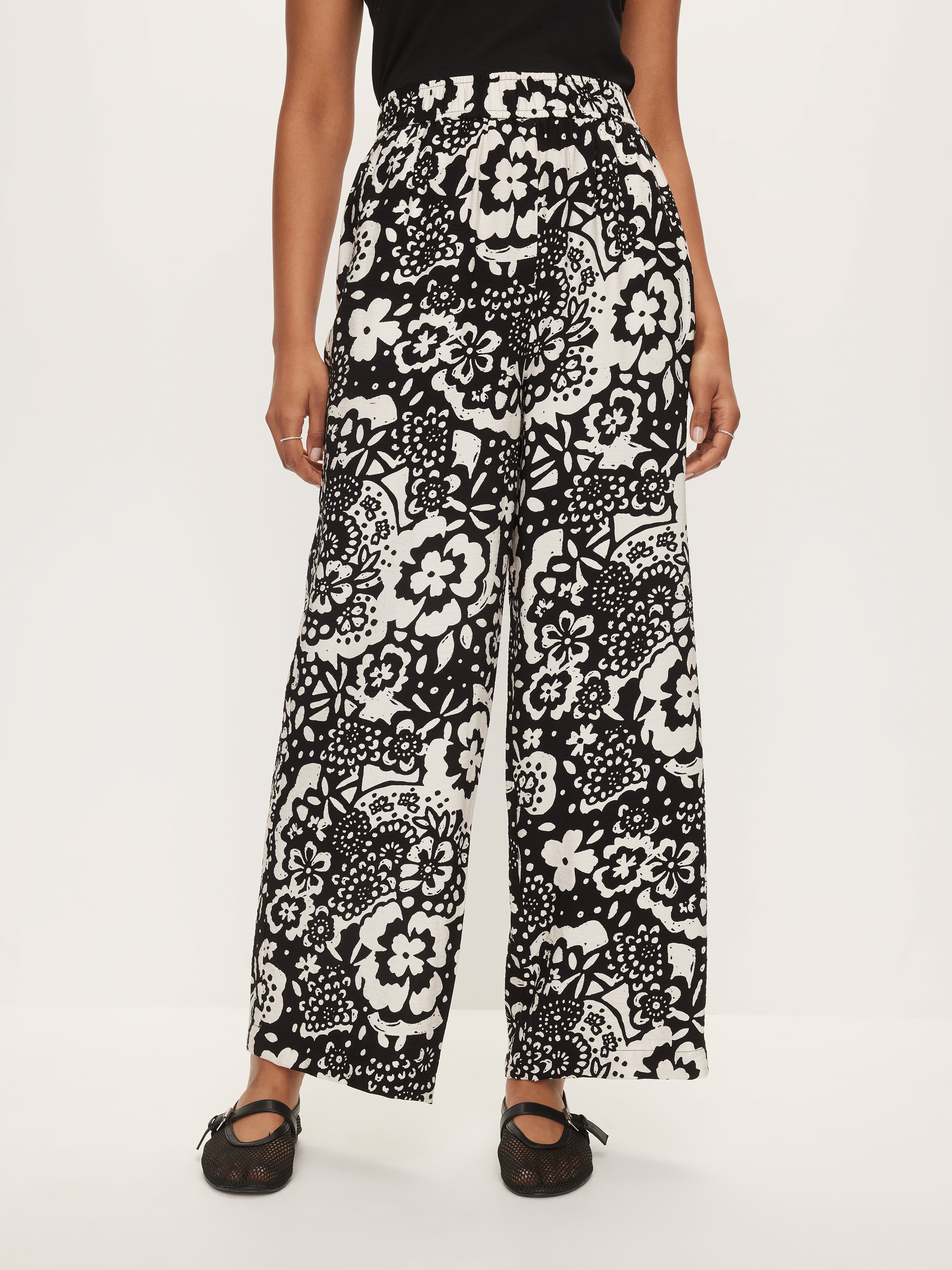 Victoria Pintuck Relaxed Pant