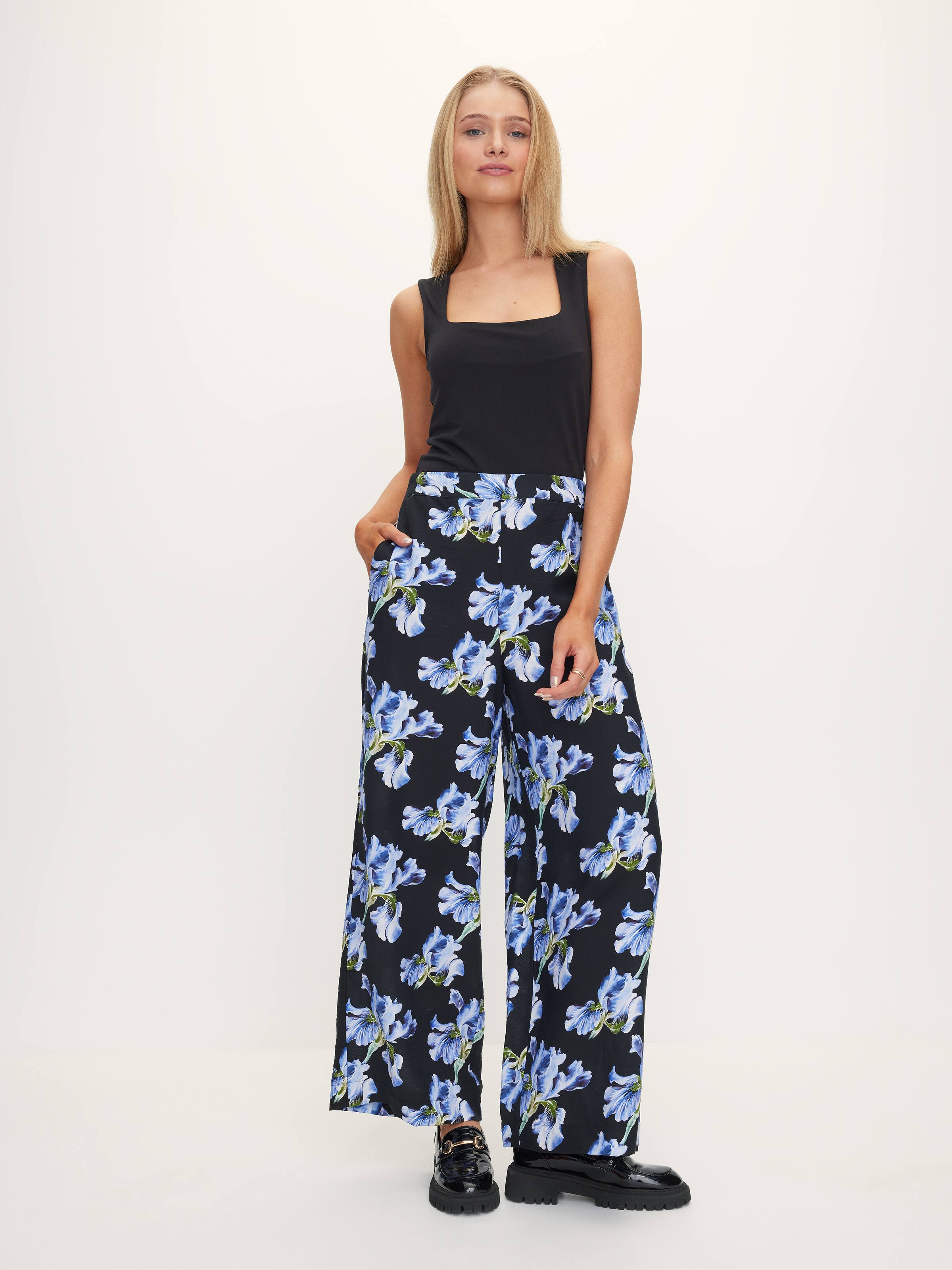Tiana Wide Leg Pant