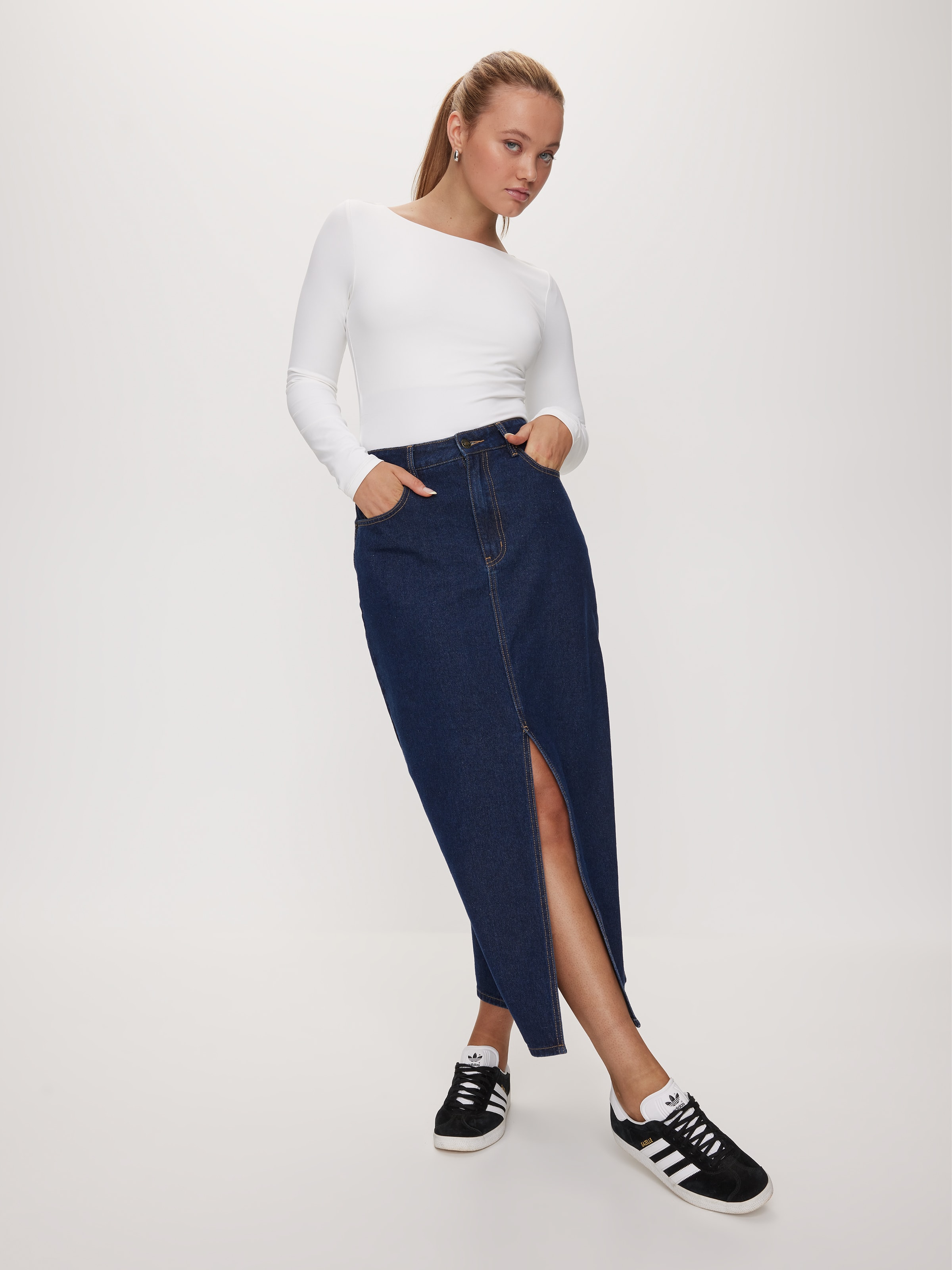 White denim hotsell skirt dotti