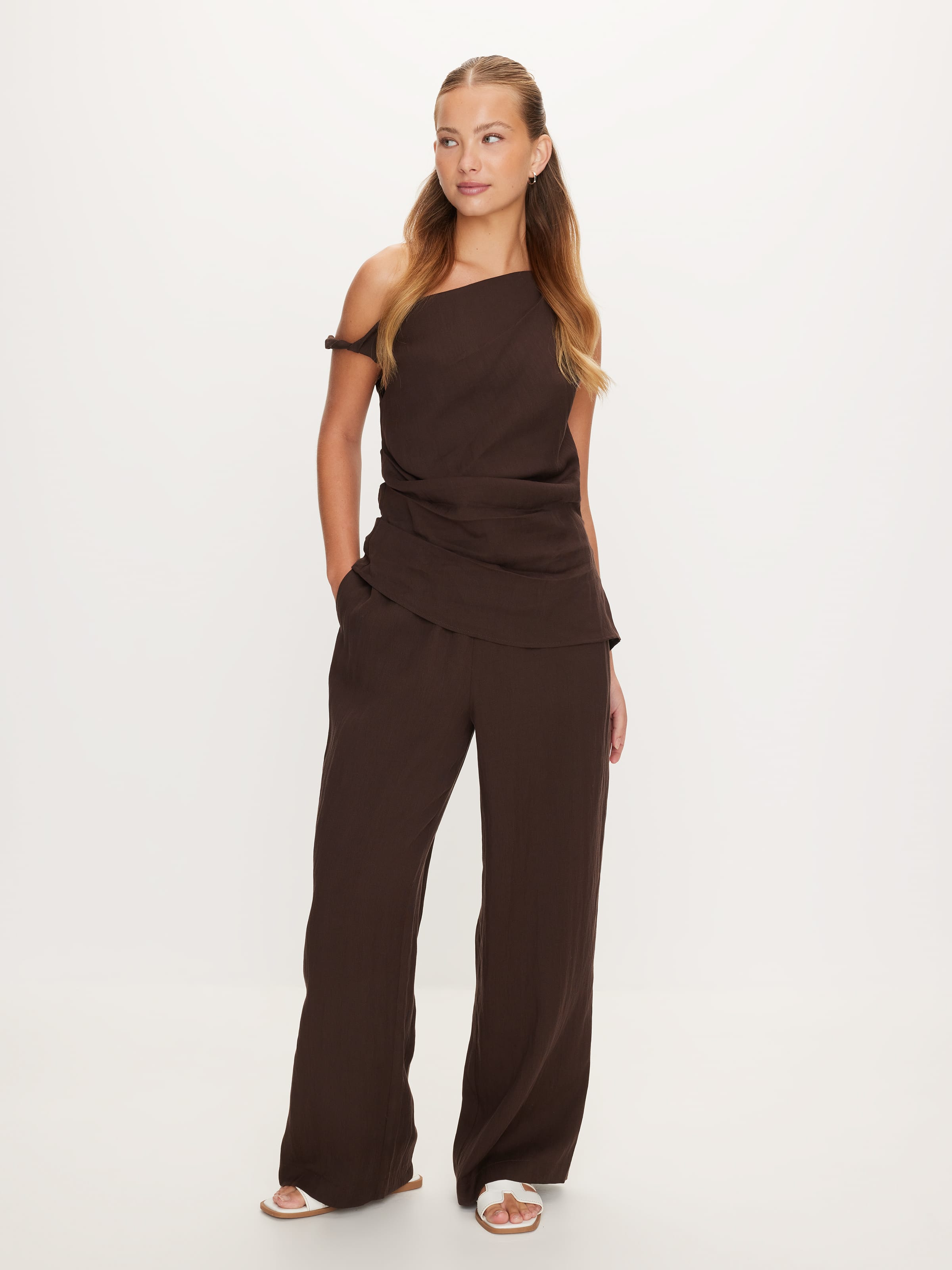 Camellia Pull On Pant