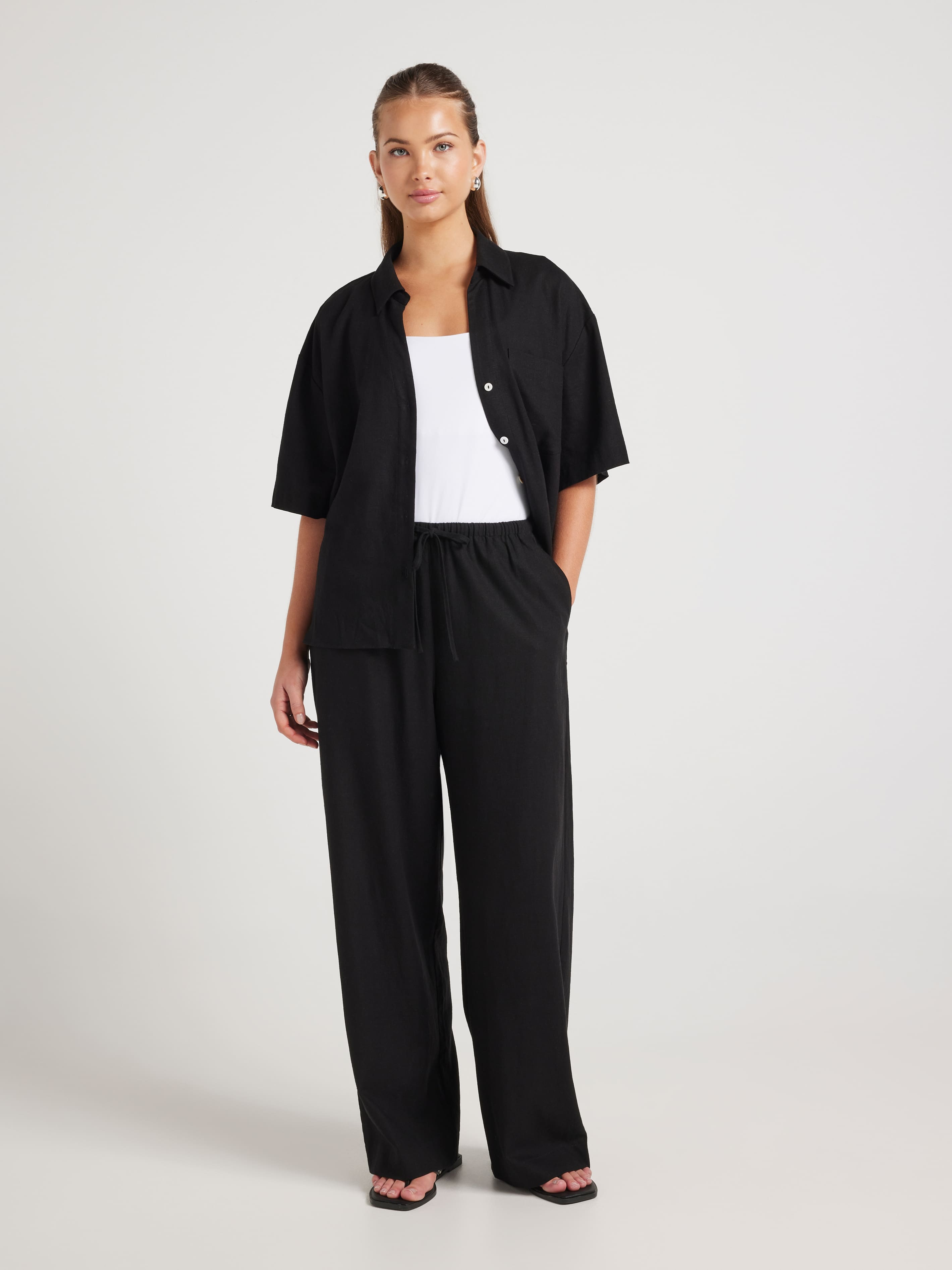 Posy Linen Blend Wide Leg Pant