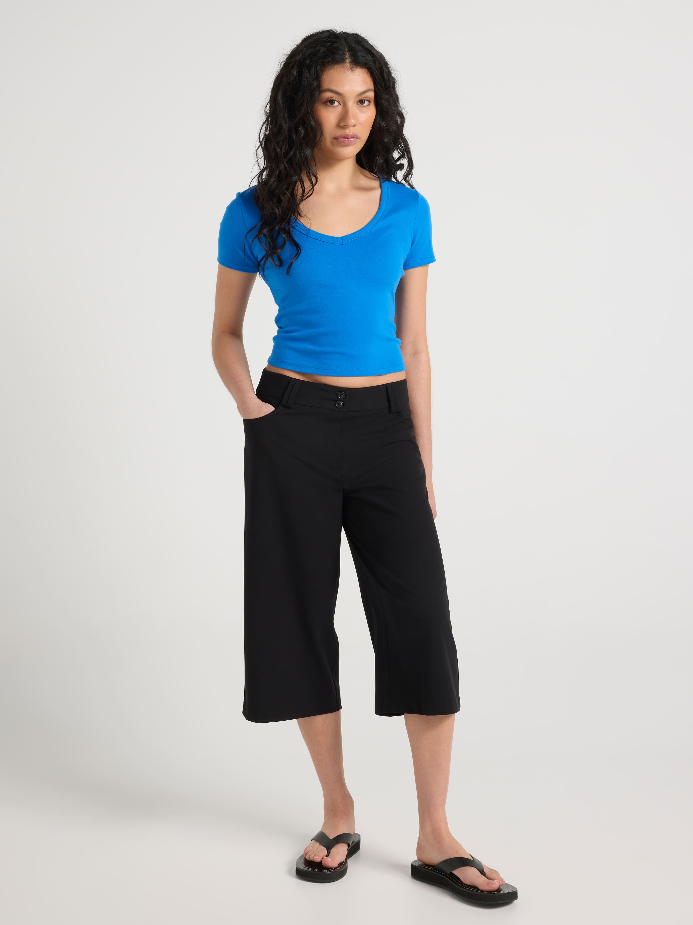 Cove Straight Leg Capri