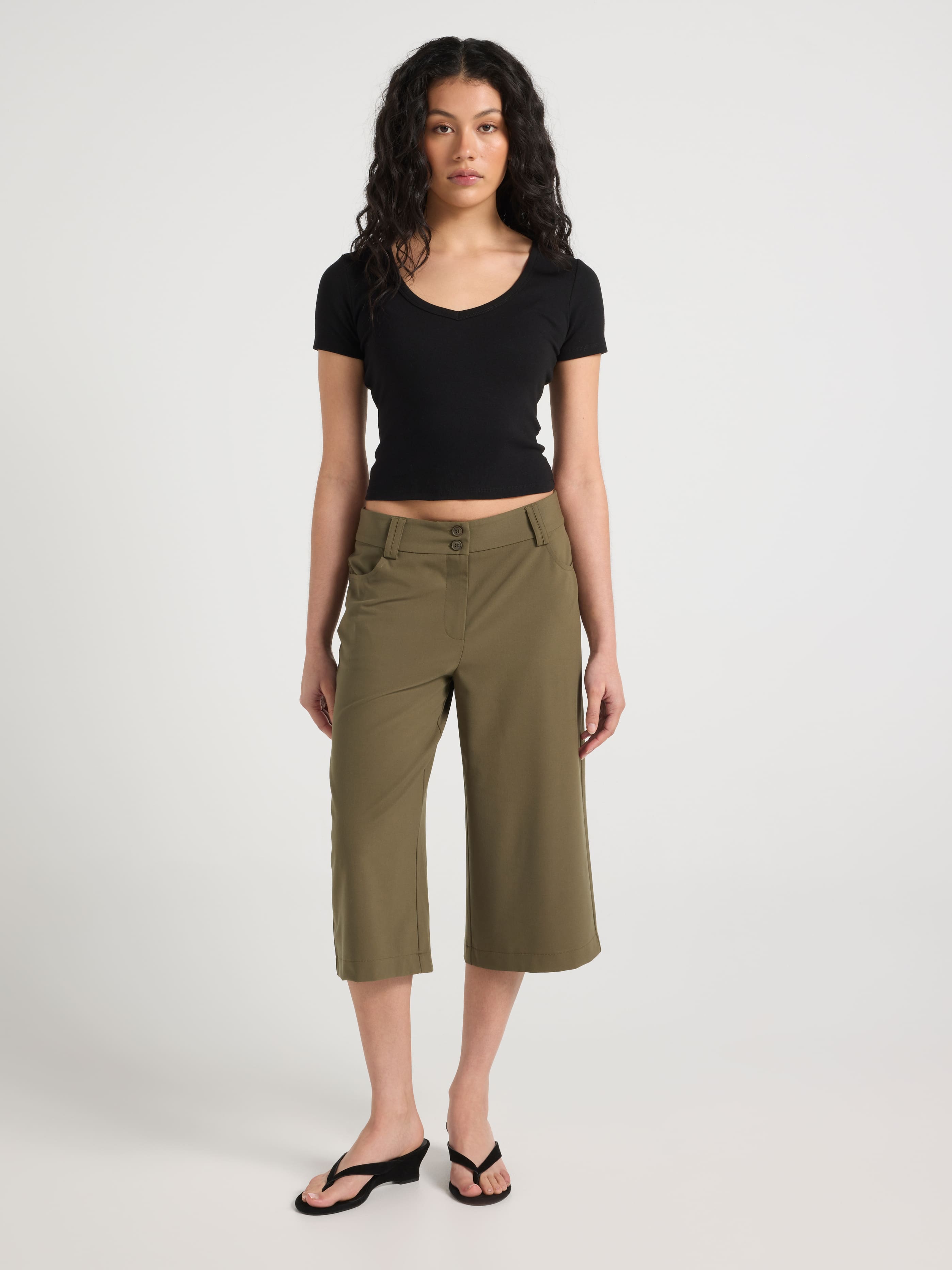 Cove Straight Leg Capri