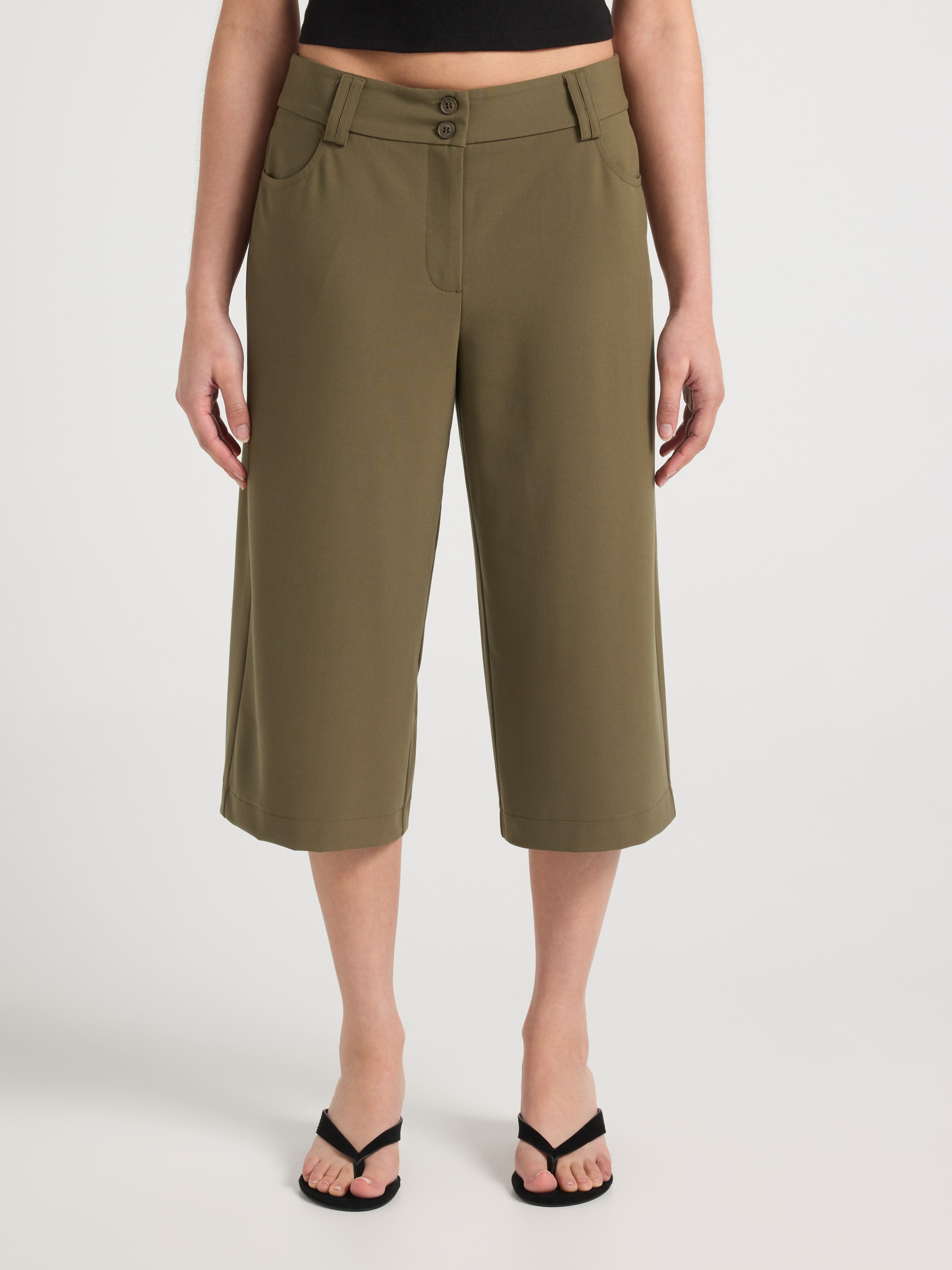 Cove Straight Leg Capri