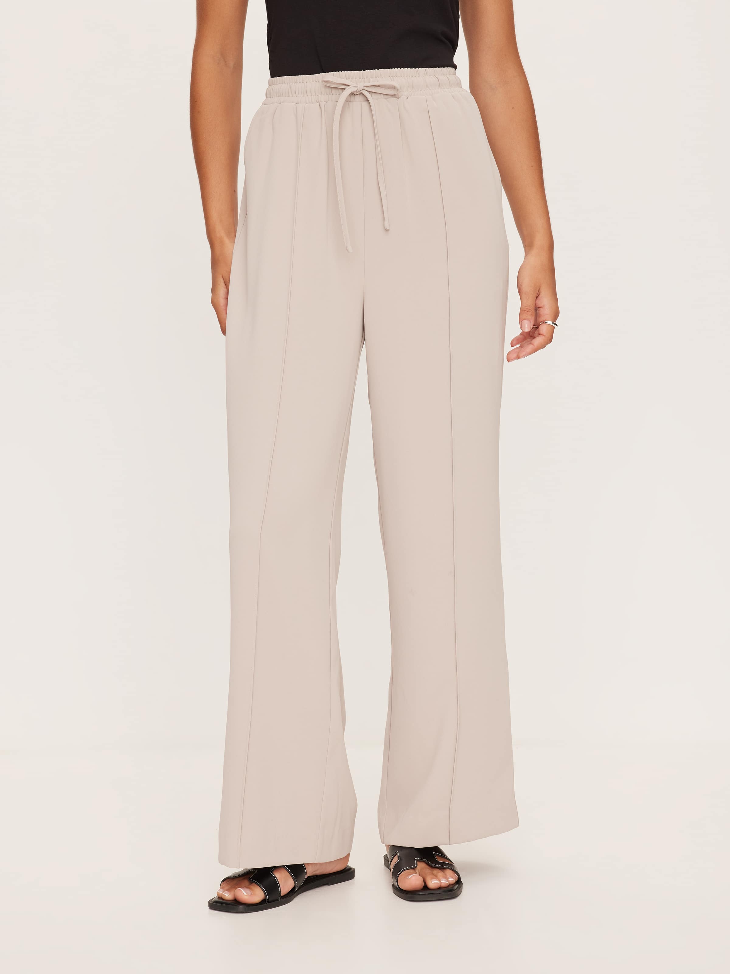 Serena Pintuck Pant