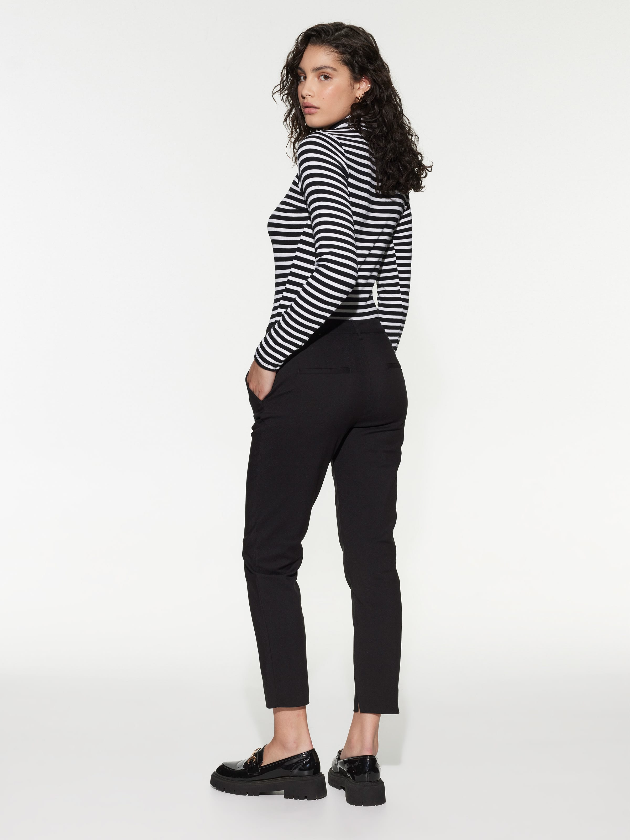 Core Chino Pant