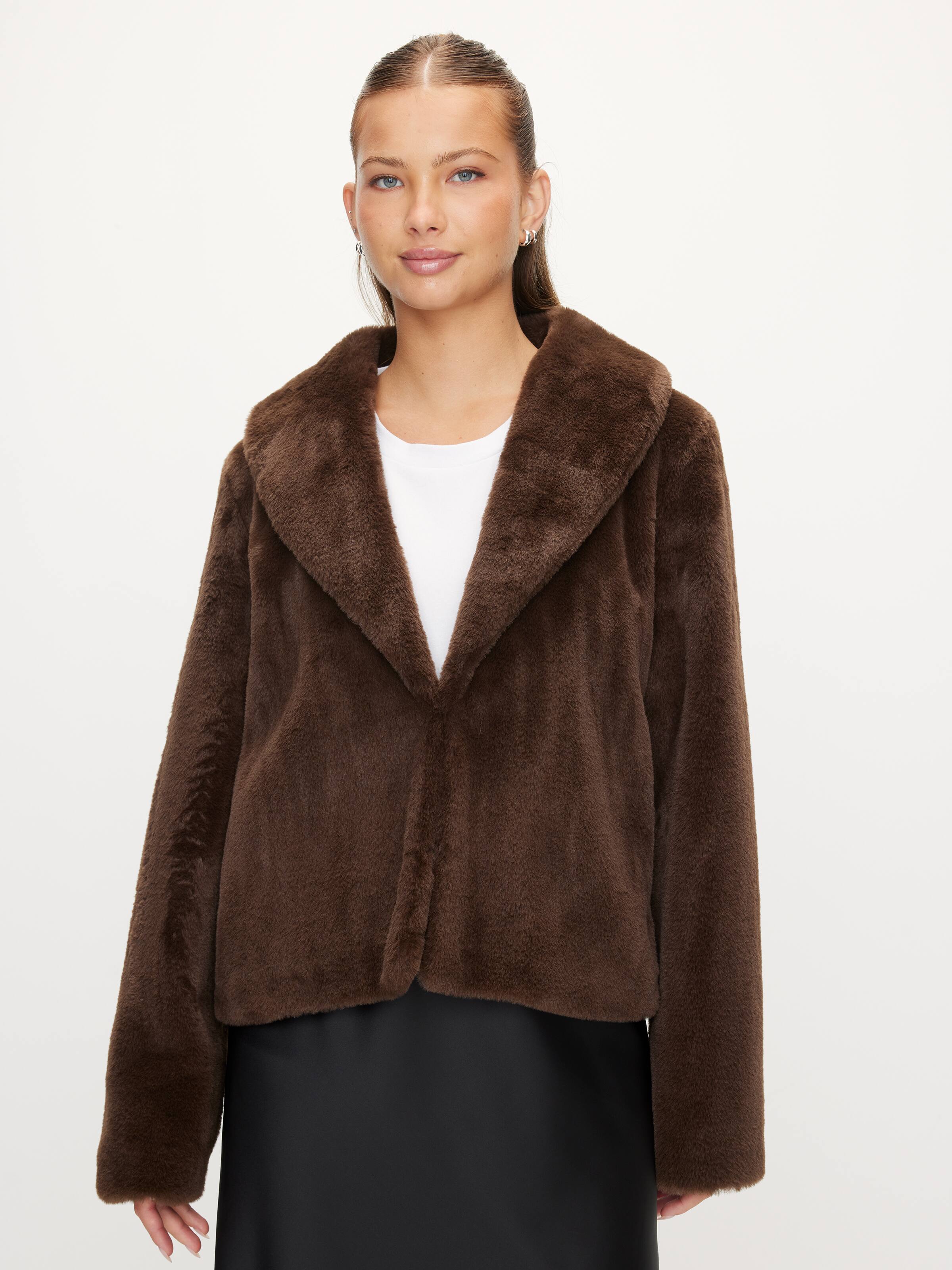 V Atlas Fur Jacket