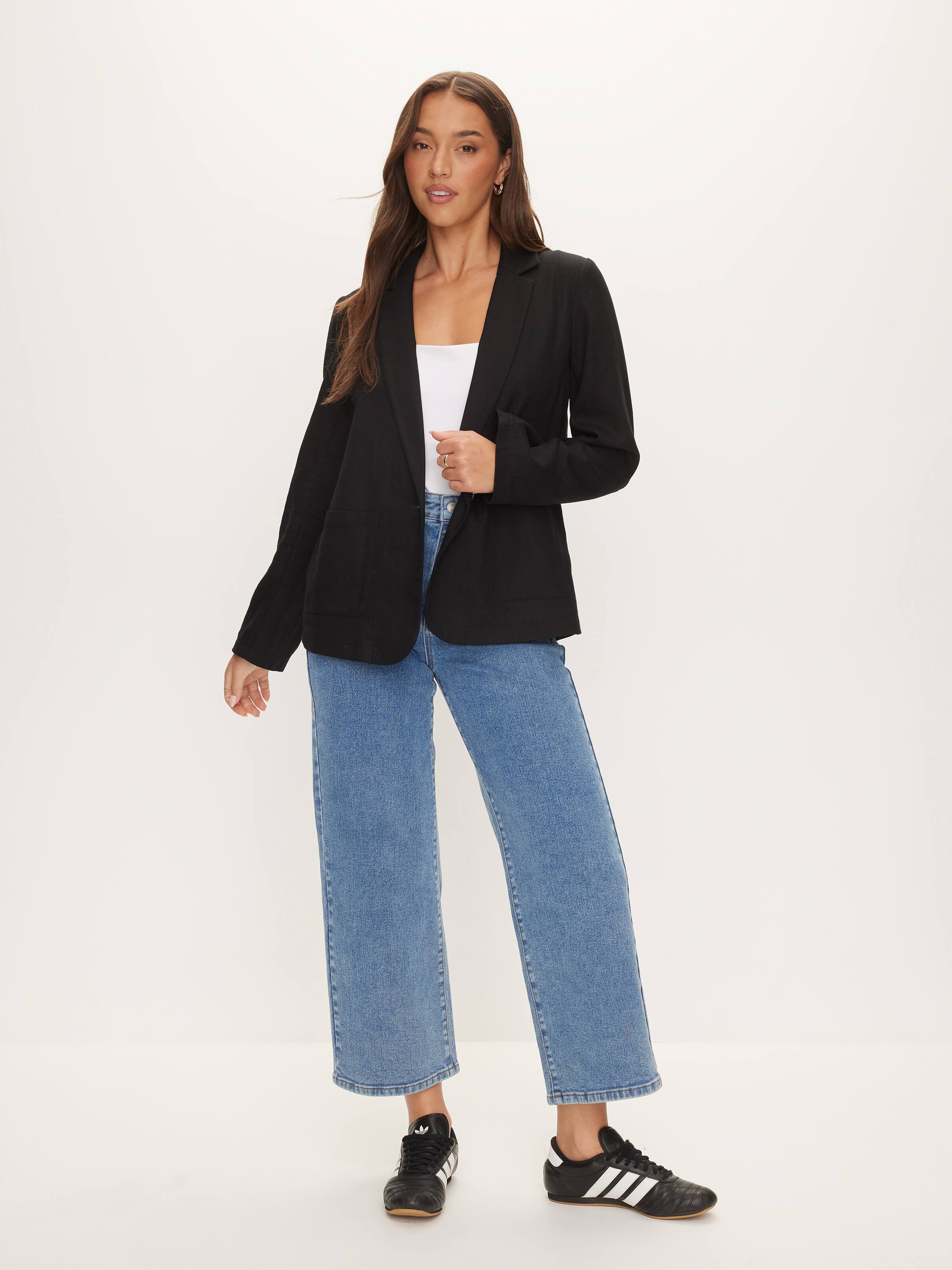 Lili Blazer