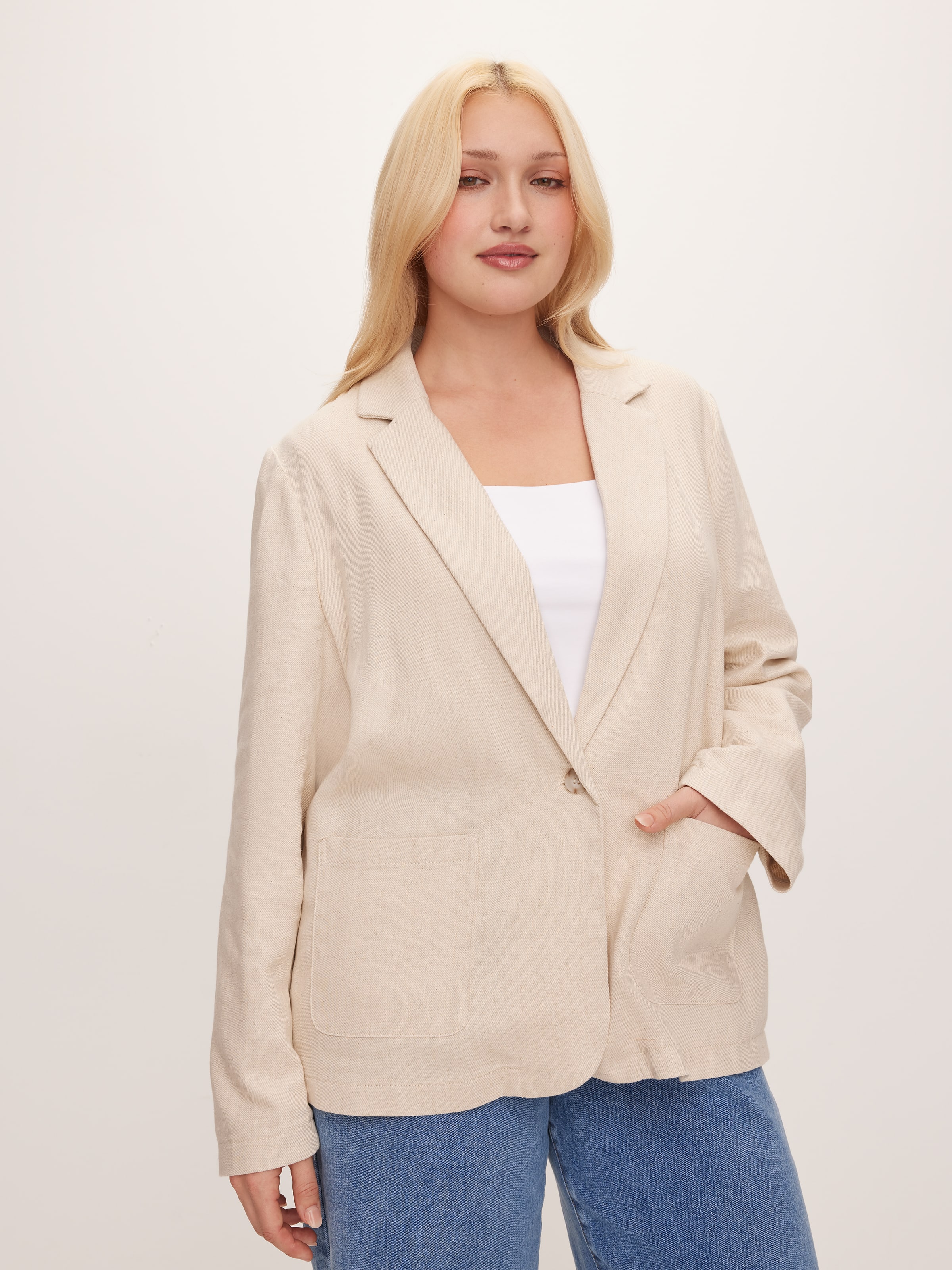 Lili Blazer