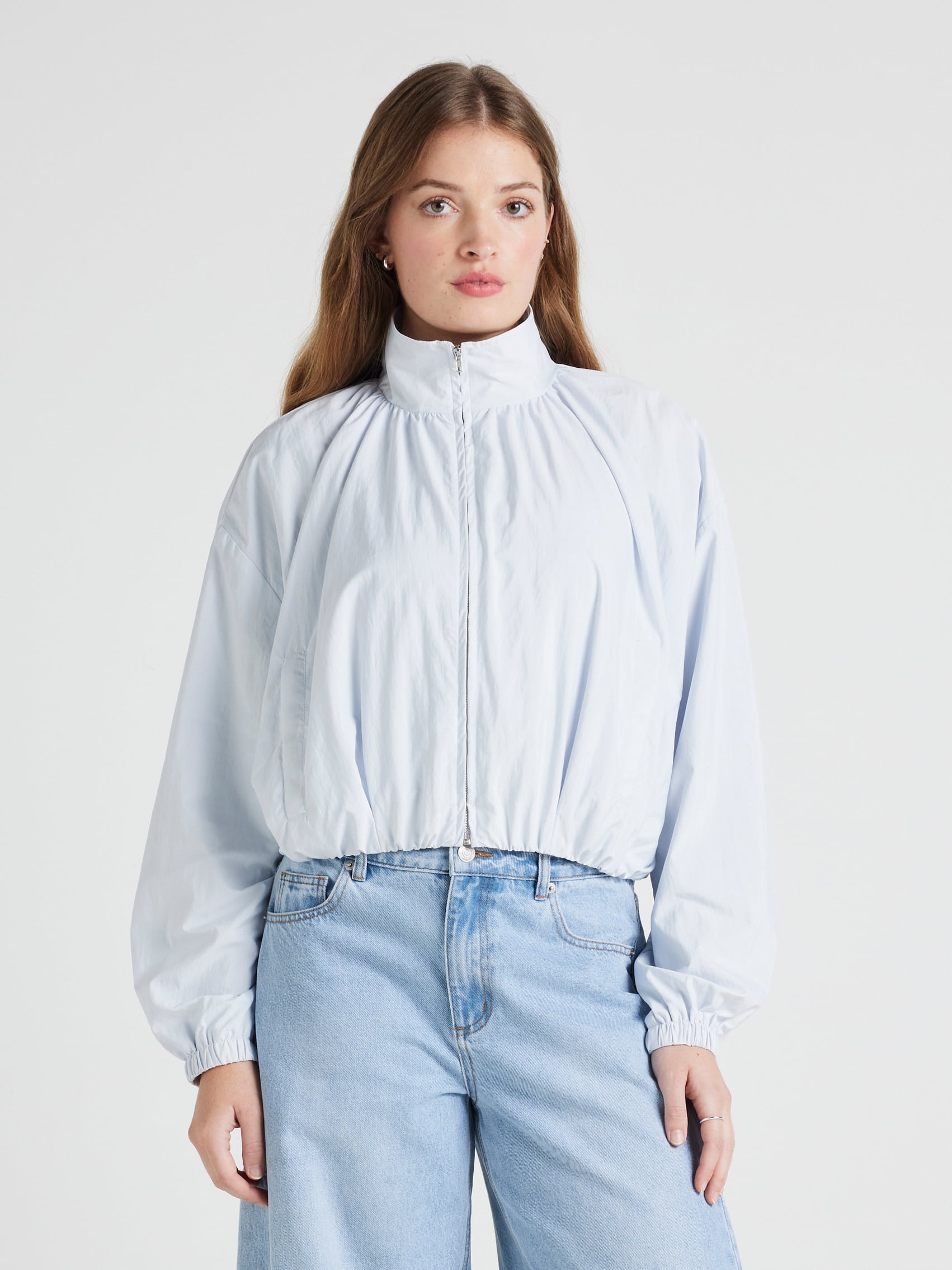 P6 Montana Pleated Windbreaker