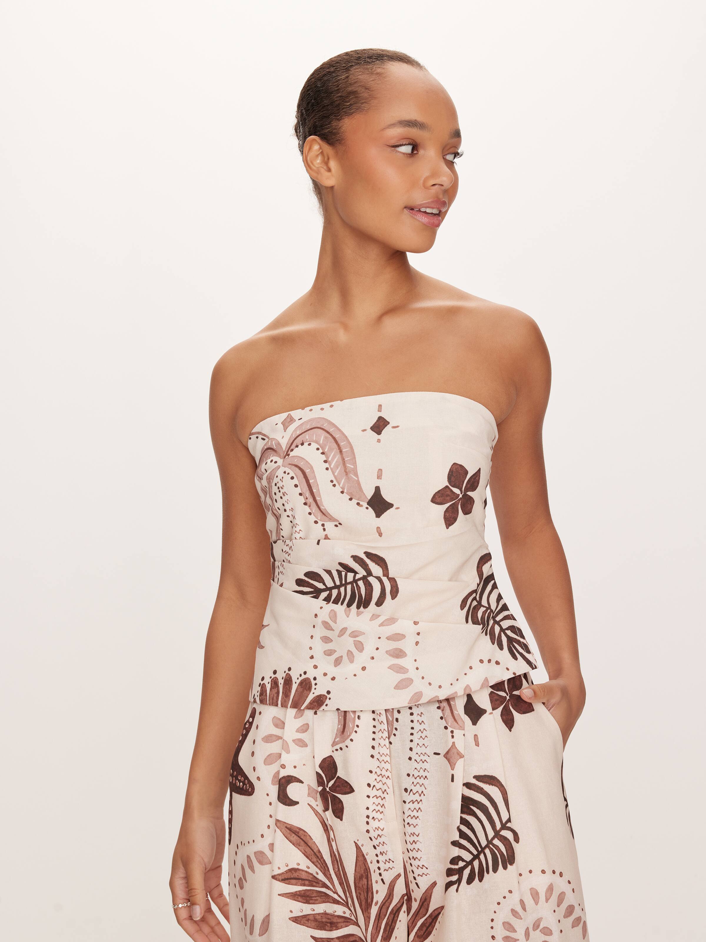 L.E Kai Strapless Top