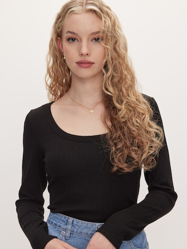 Scoop Neck Ribbed Long Sleeve                                                                                                   