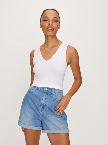 V-Neck Seamfree Tank                                                                                                            