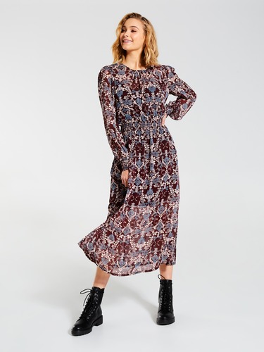 Extended Sleeve Cinched Top                                                                                                     