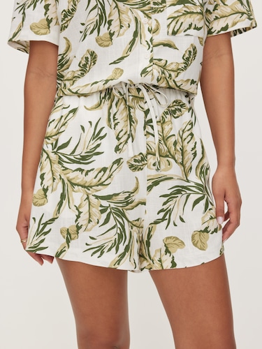 Lily Short                                                                                                                      