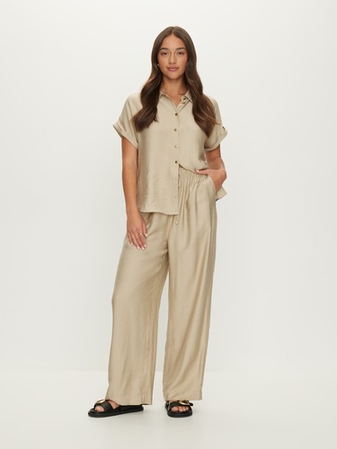 Remi Relaxed Pant                                                                                                               
