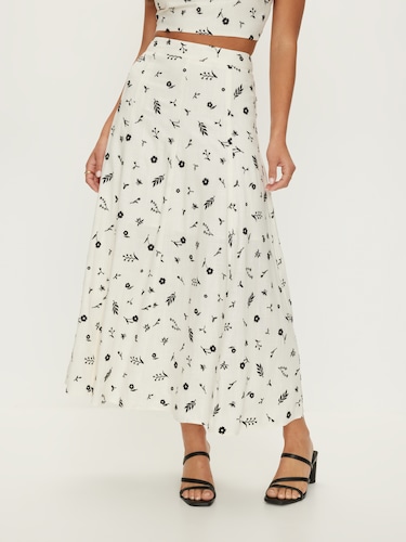 Flora Embroidered Skirt                                                                                                         