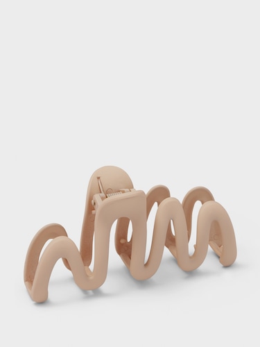 Matte Squiggle Hair Claw                                                                                                        