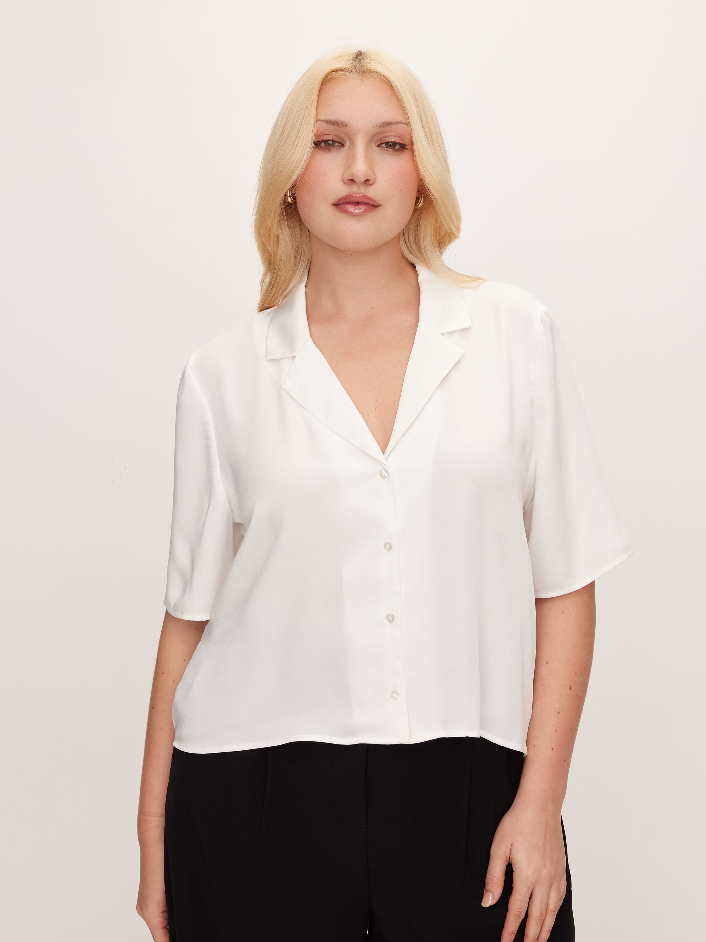 【P】MEDI SATIN DOCKING TUNIC TEE Access Fashion | Satin t-shirt with padded shoulders