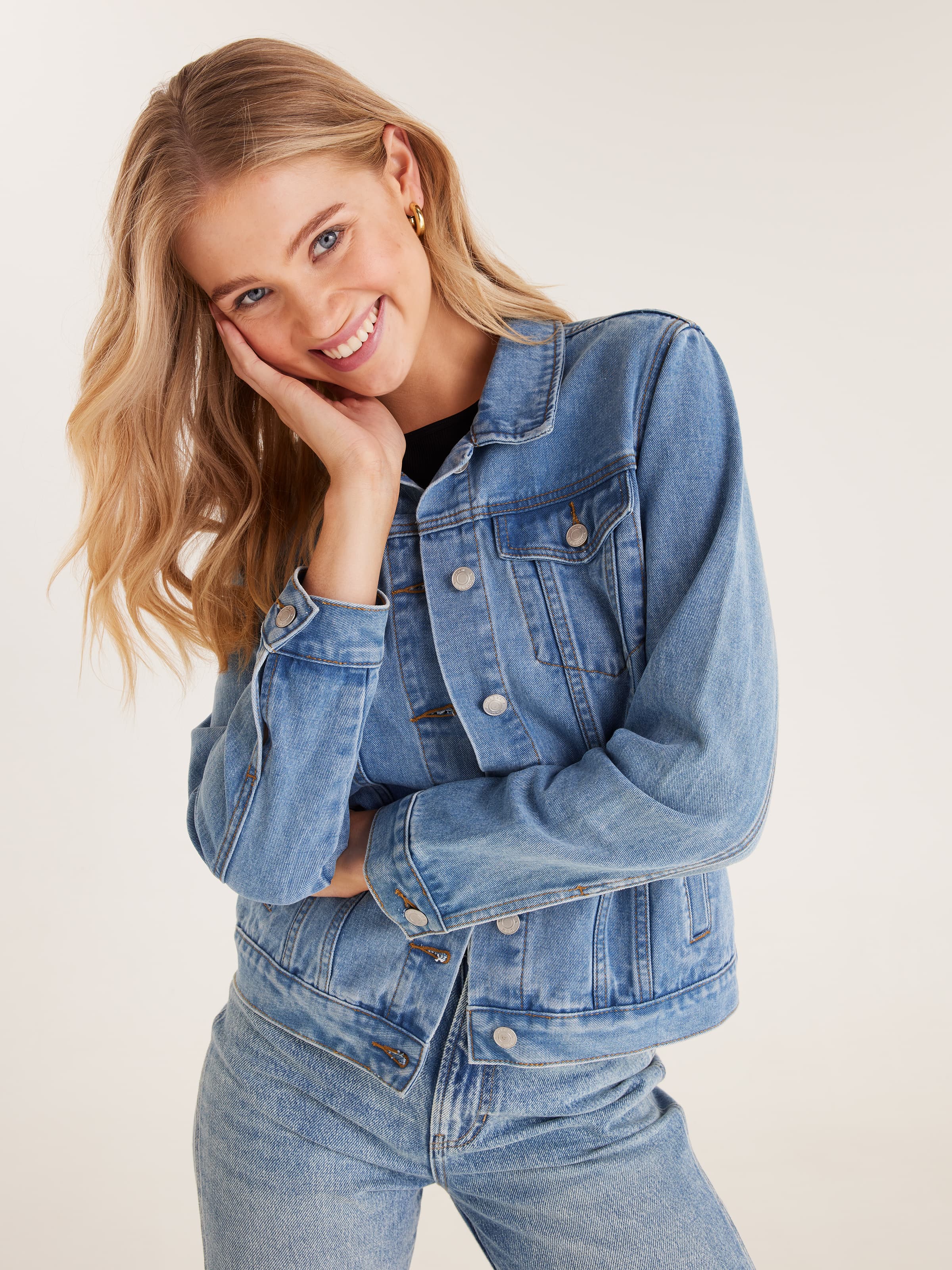 Girlfriend hot sale denim jacket